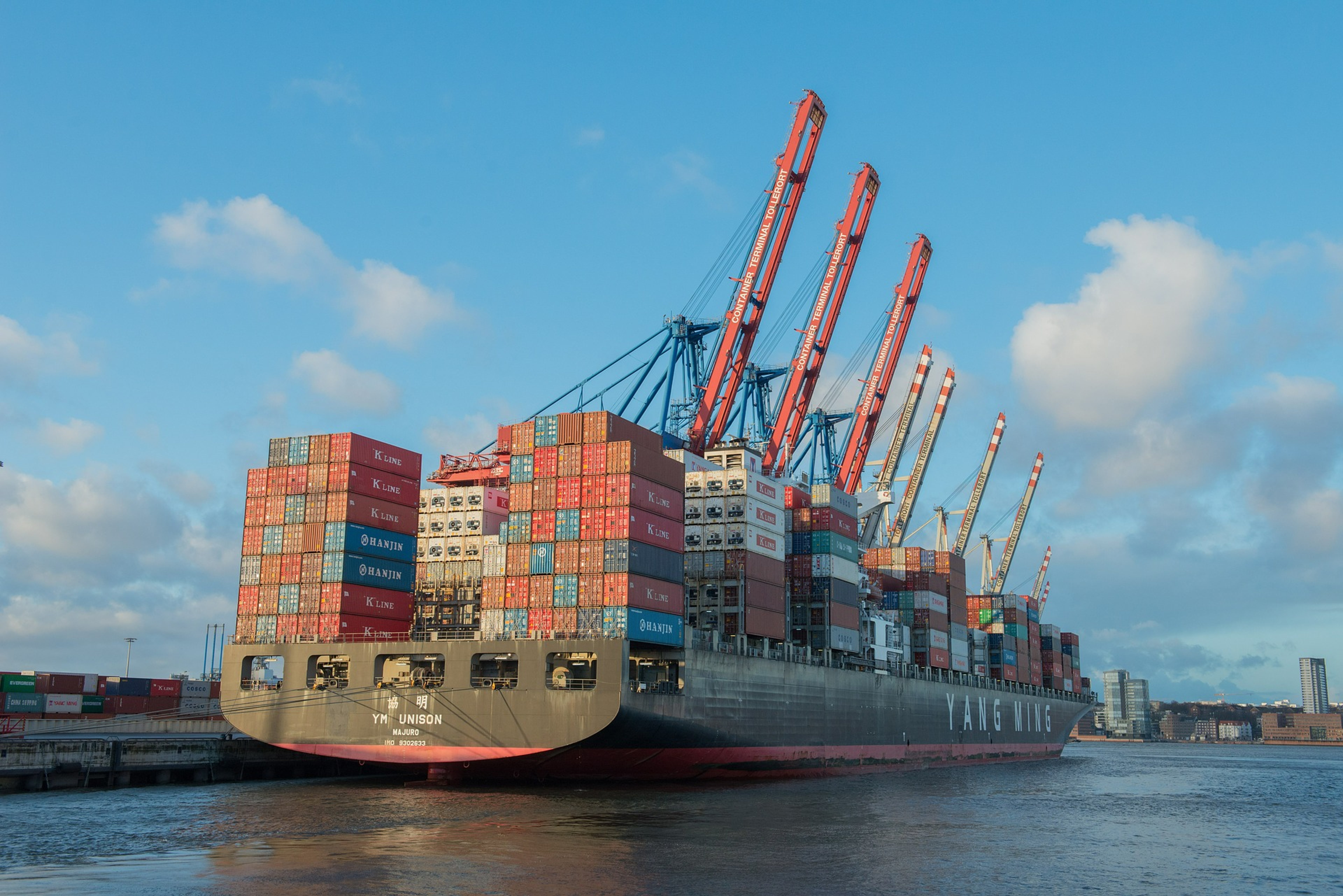 China Bulker Pileup Dwarfs California Container-Ship Gridlock