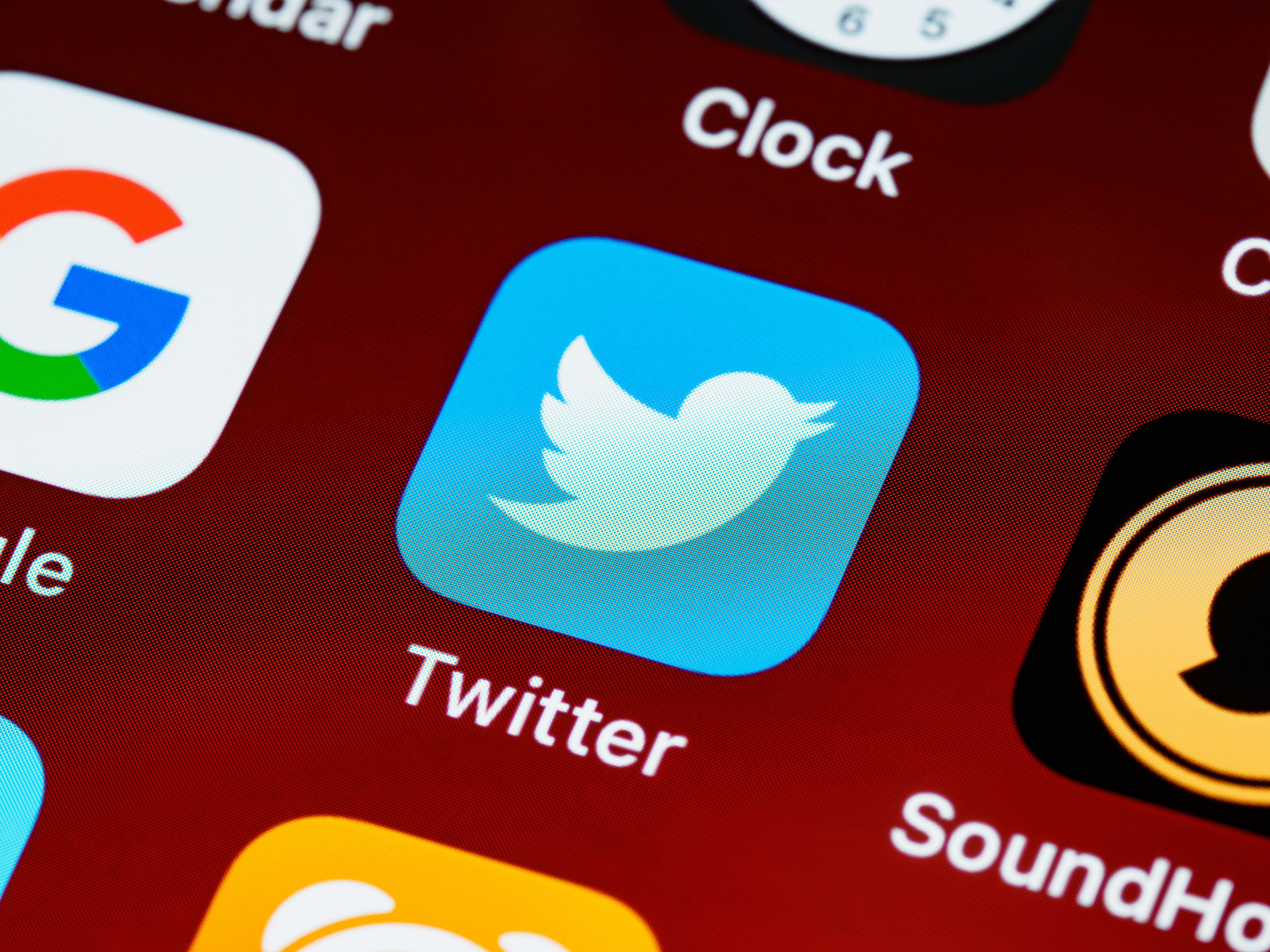 Twitter Could Be Charting Into Spotify, Apple&#39;s Territory By Introducing Podcasts On Its Platform