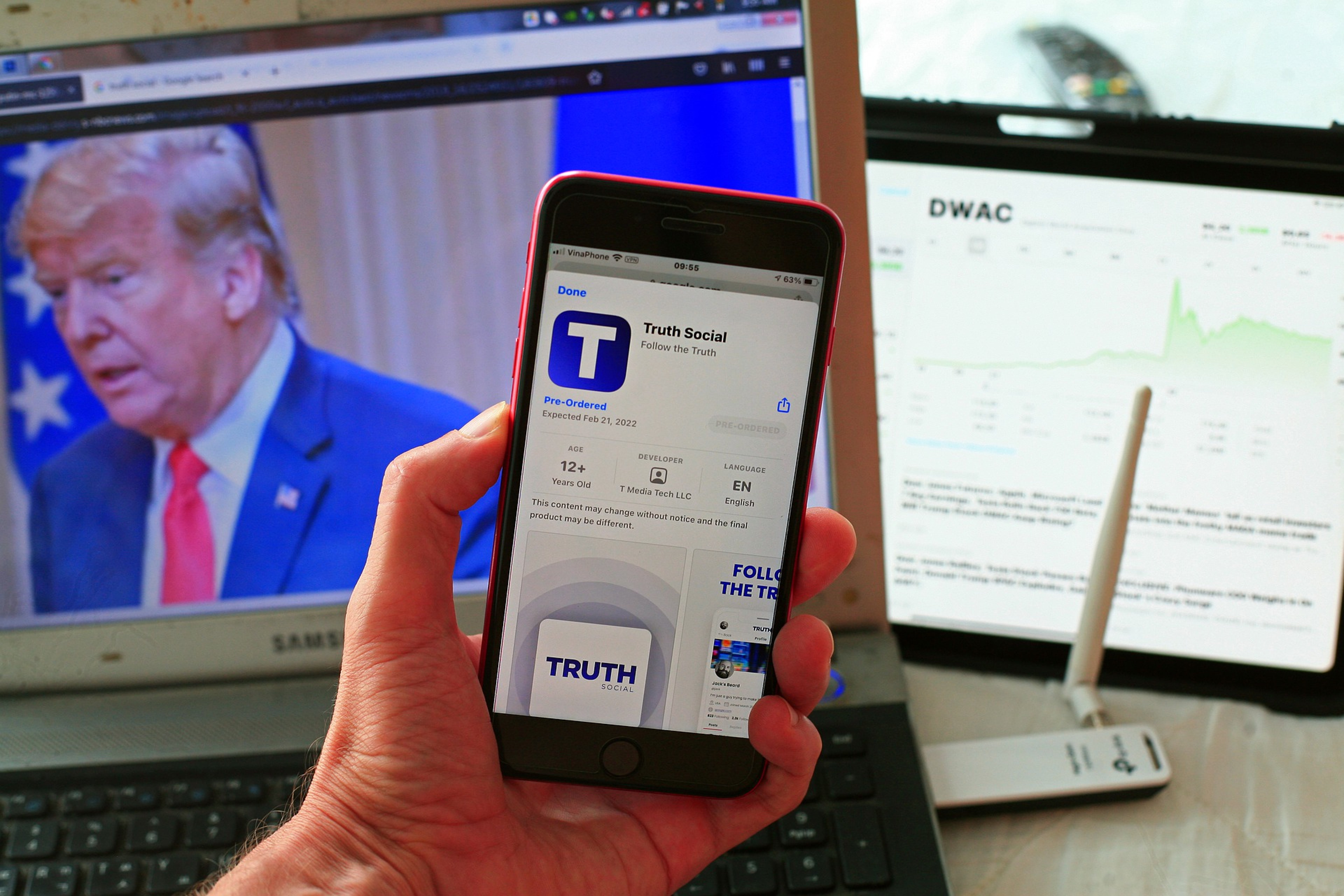 Truth Social App Downloads Dropping: Will It Hurt The Trump SPAC Price?