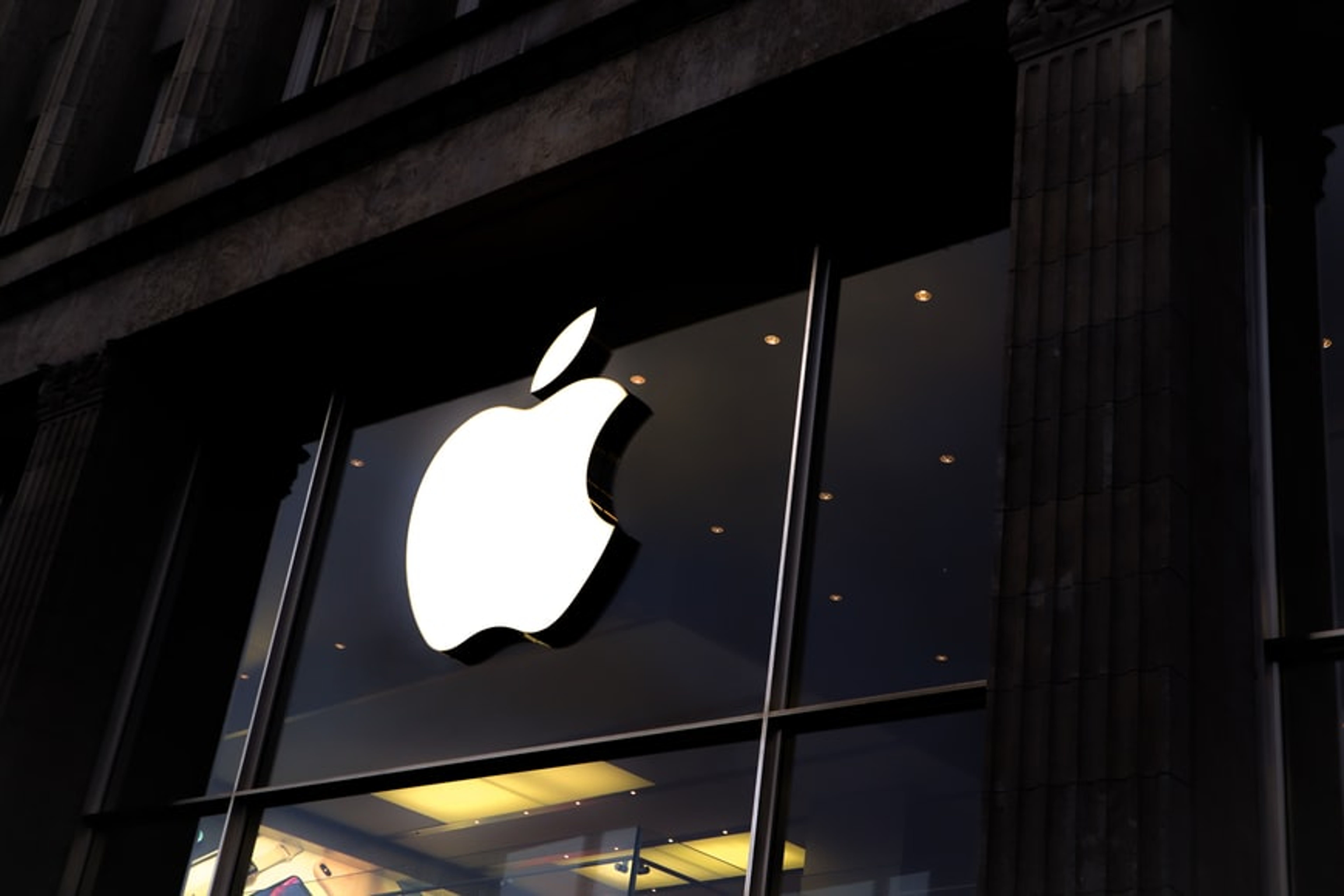 Apple Secretly Joined Amazon In Advancing Commercial Cannabis Reform