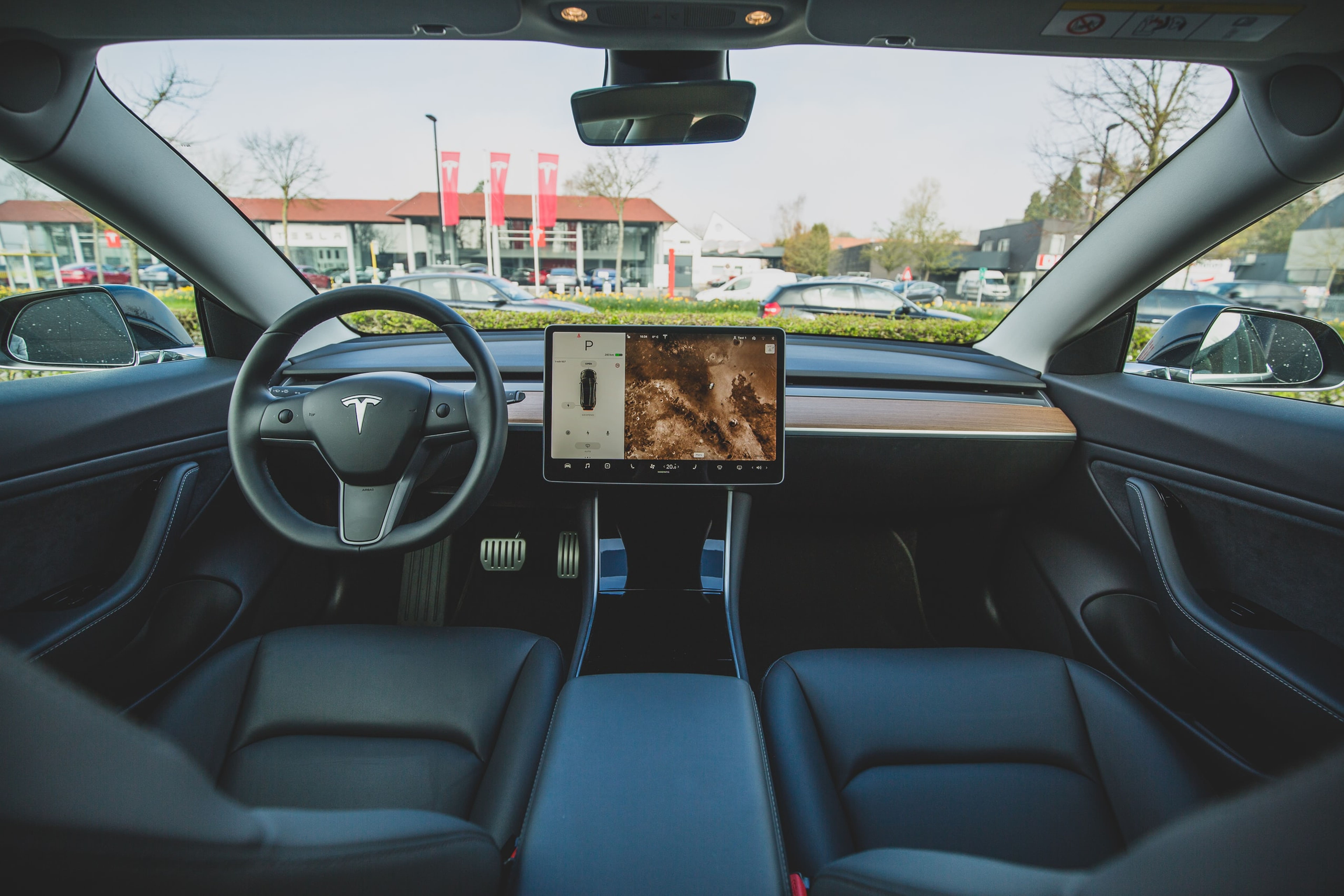 Elon Musk Says Tesla Autopilot Will Achieve &#39;Level 5&#39; This Year