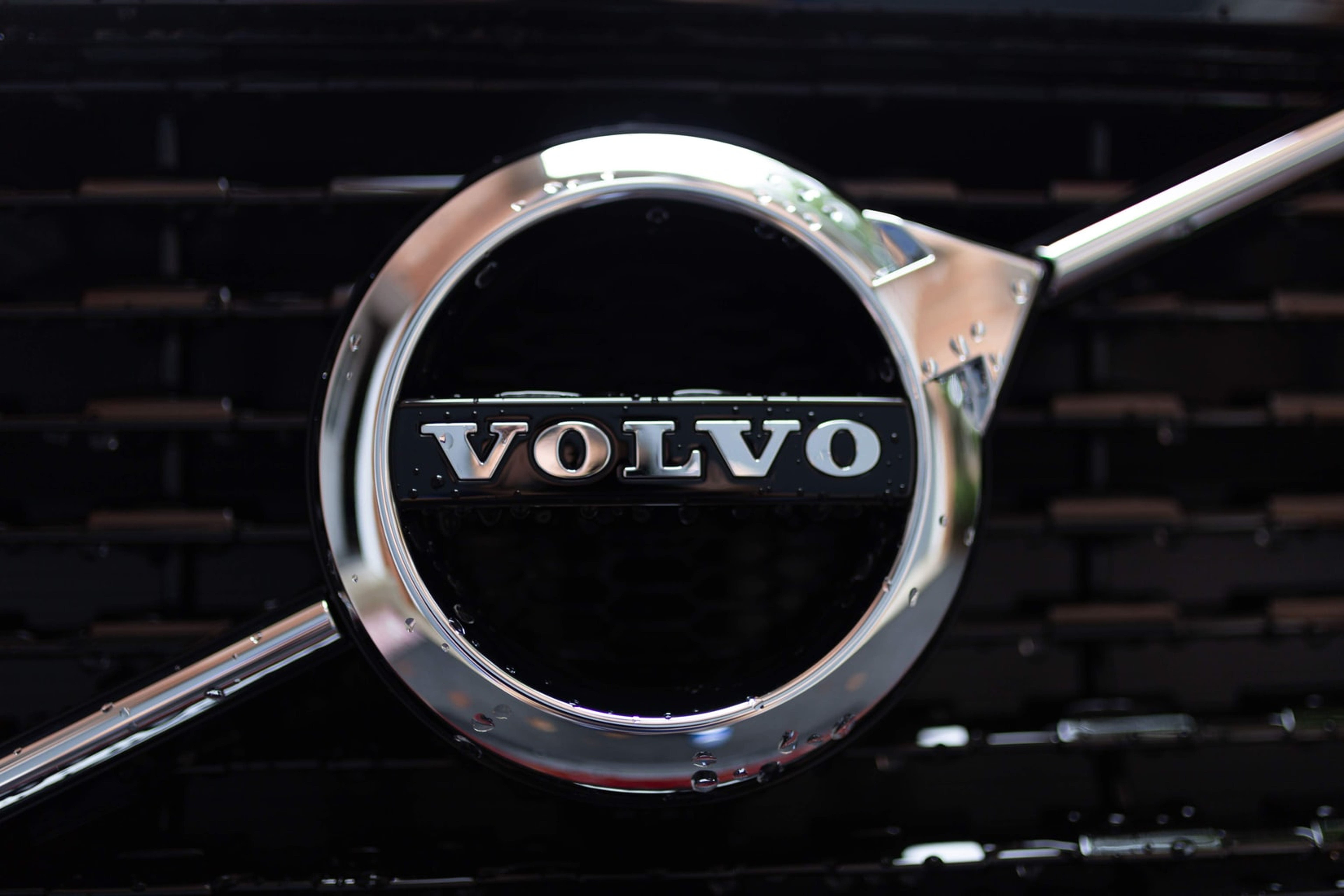 54,000 Volvo Vehicles Recalled After Fatality Connected To Air Bag Defect