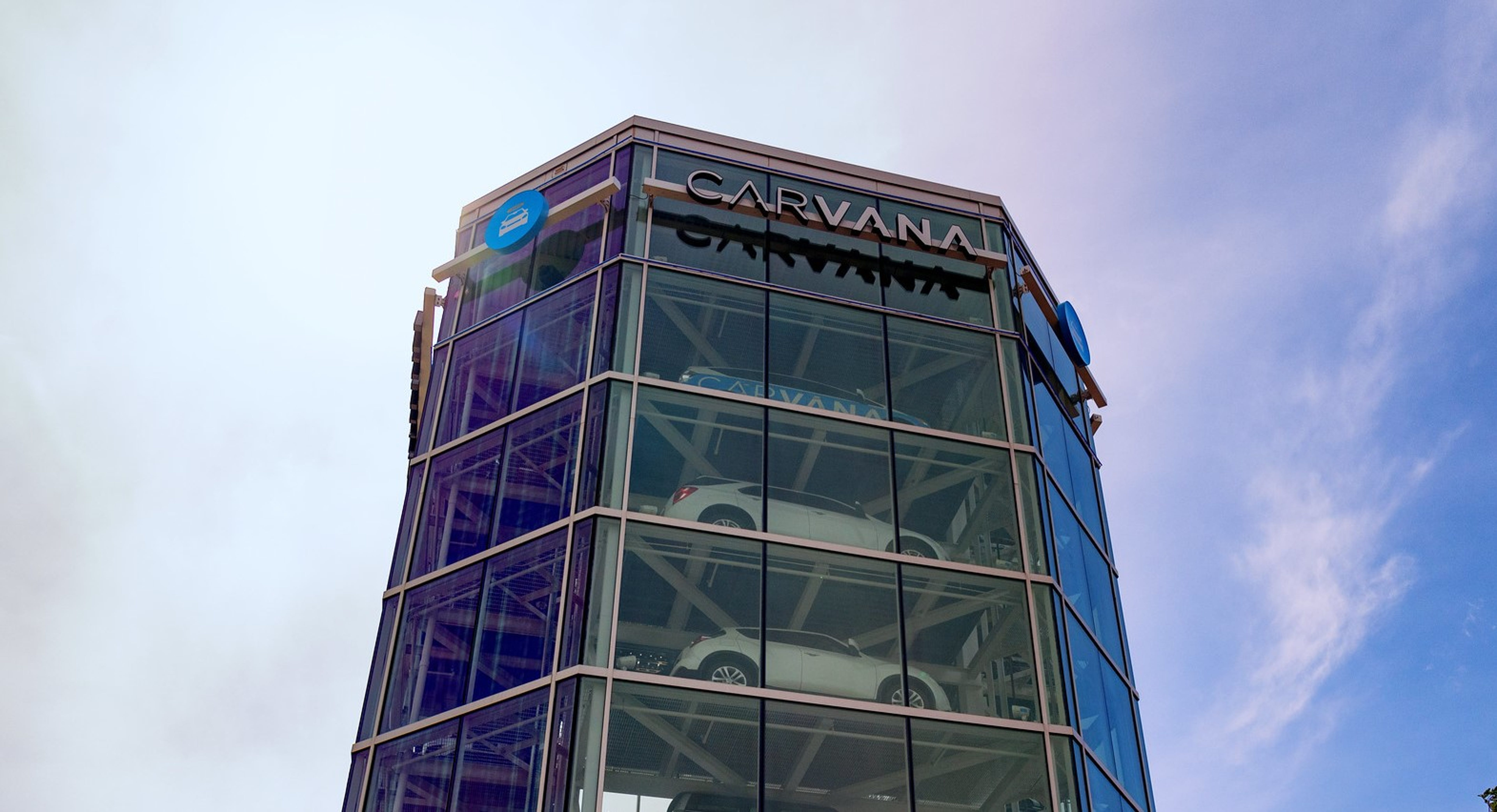 Why These 4 Analysts Cut Carvana&#39;s Price Target