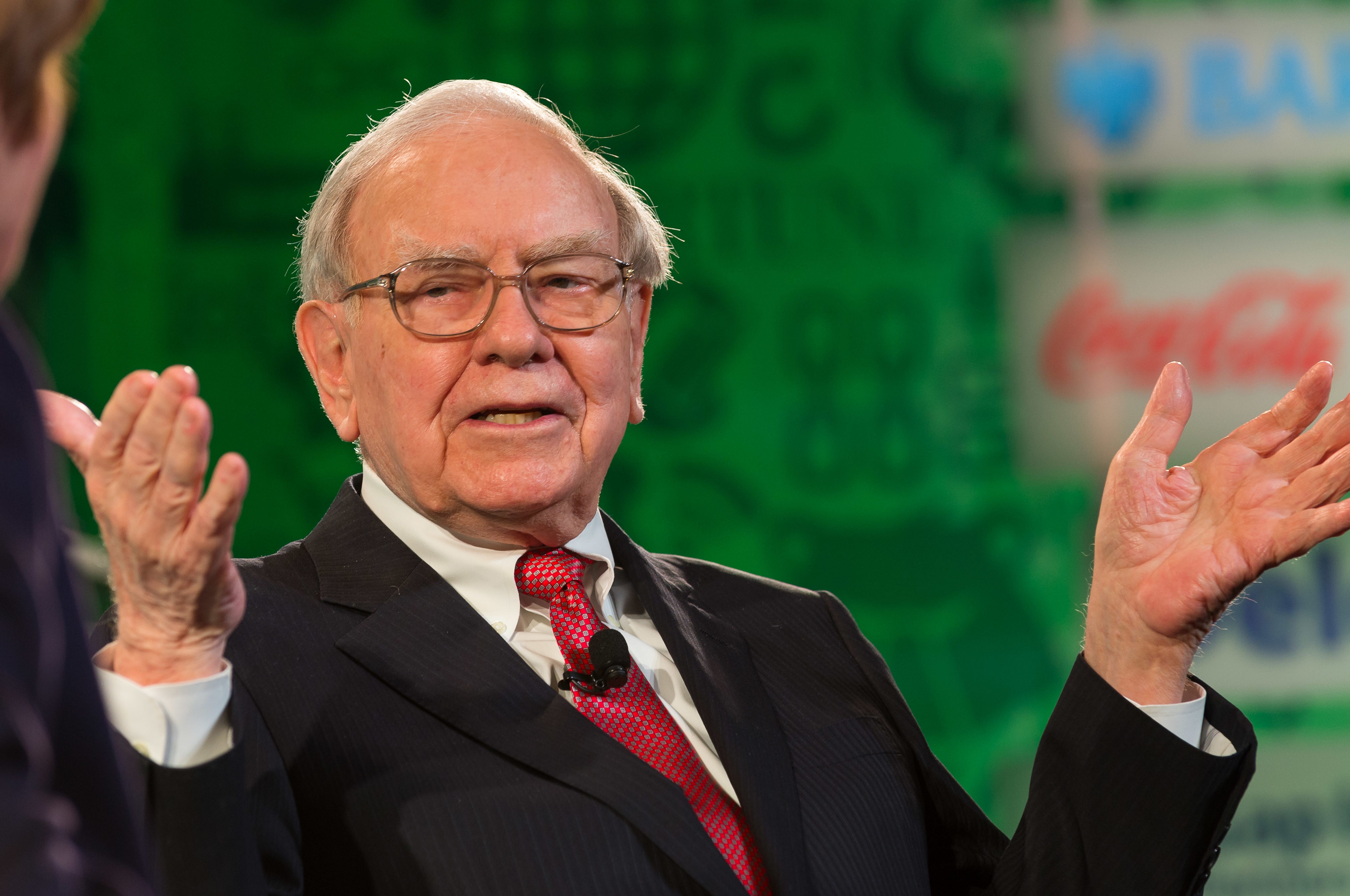 Warren Buffett Doesn&#39;t Buy Real Estate - Here&#39;s Why Most Investors Shouldn&#39;t Either