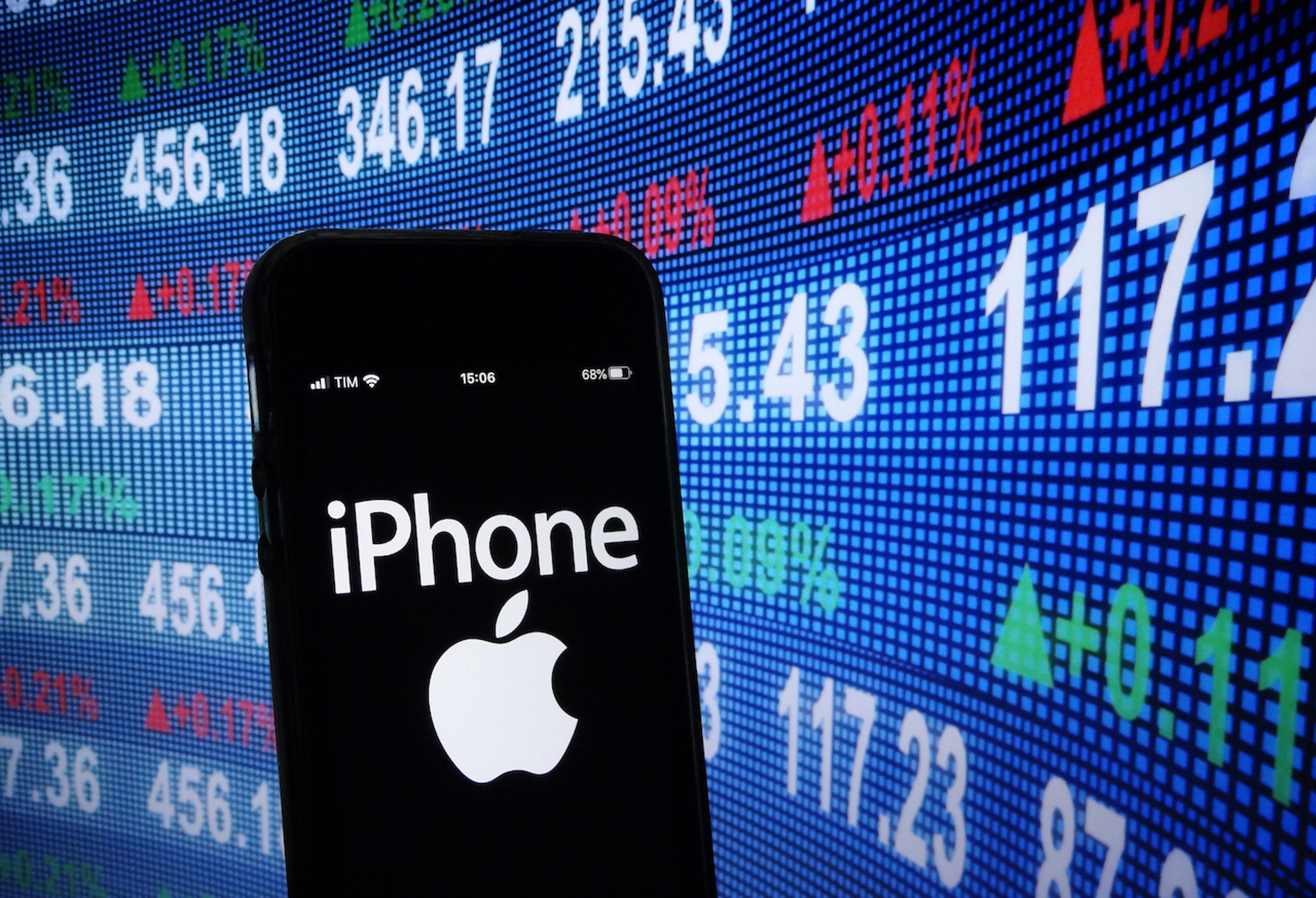 7 Stocks Most Likely To Be Impacted By iPhone 14 Delays