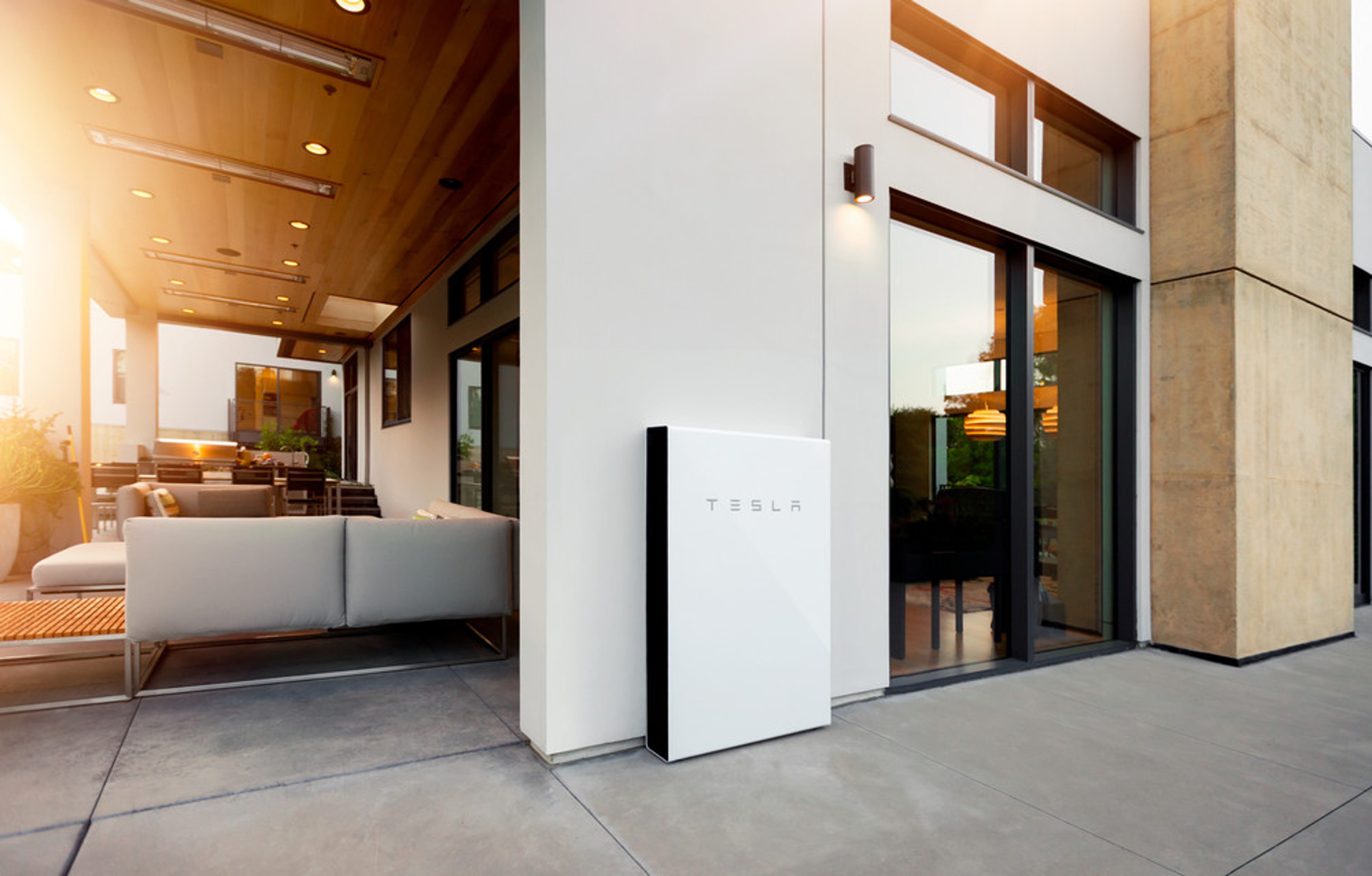 Tesla Powerwall Owners In California Can Help Avoid Brownouts — And Get Paid For it