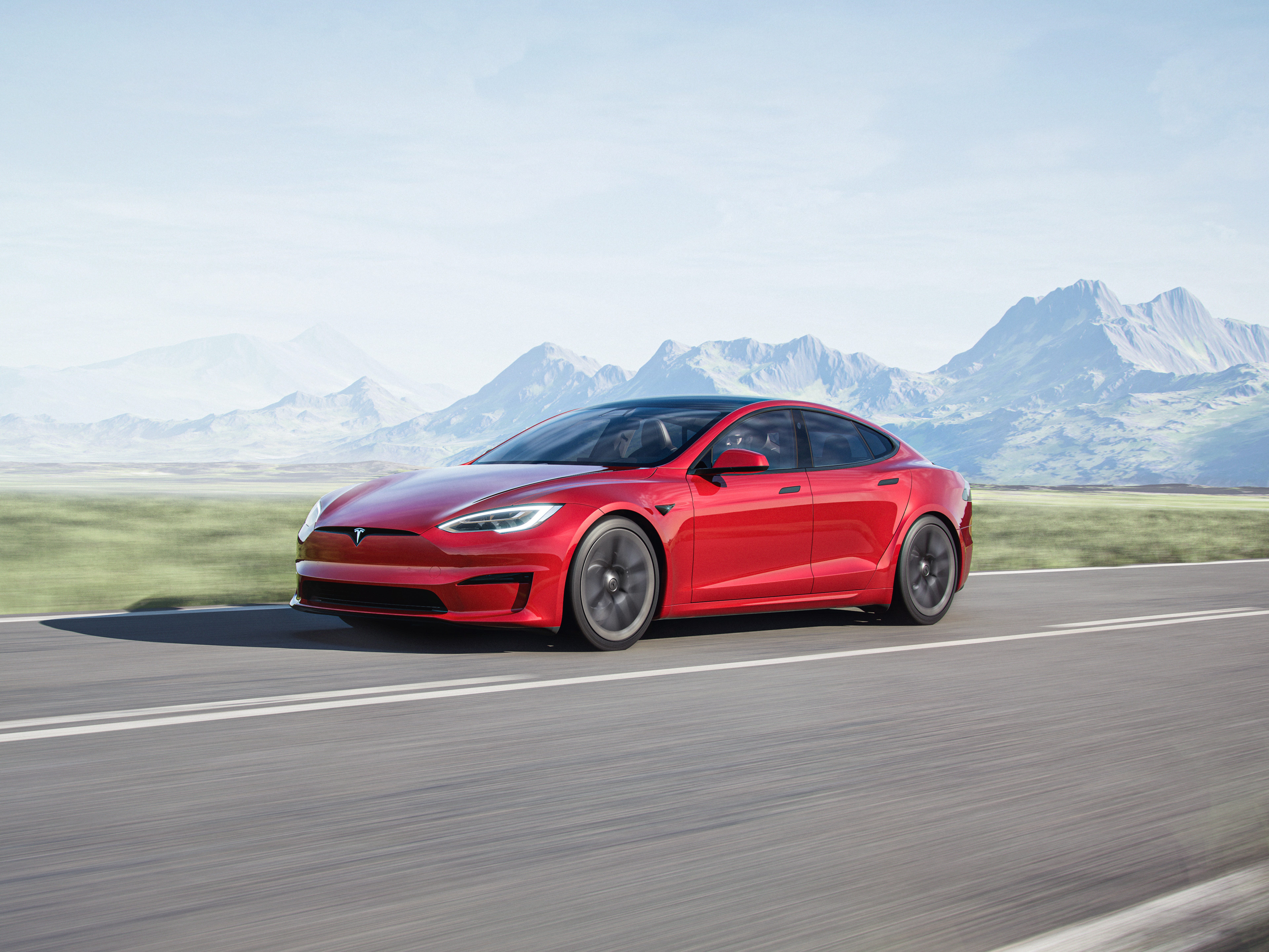 Video: Hacked Tesla Model S Plaid Goes Over 200 mph