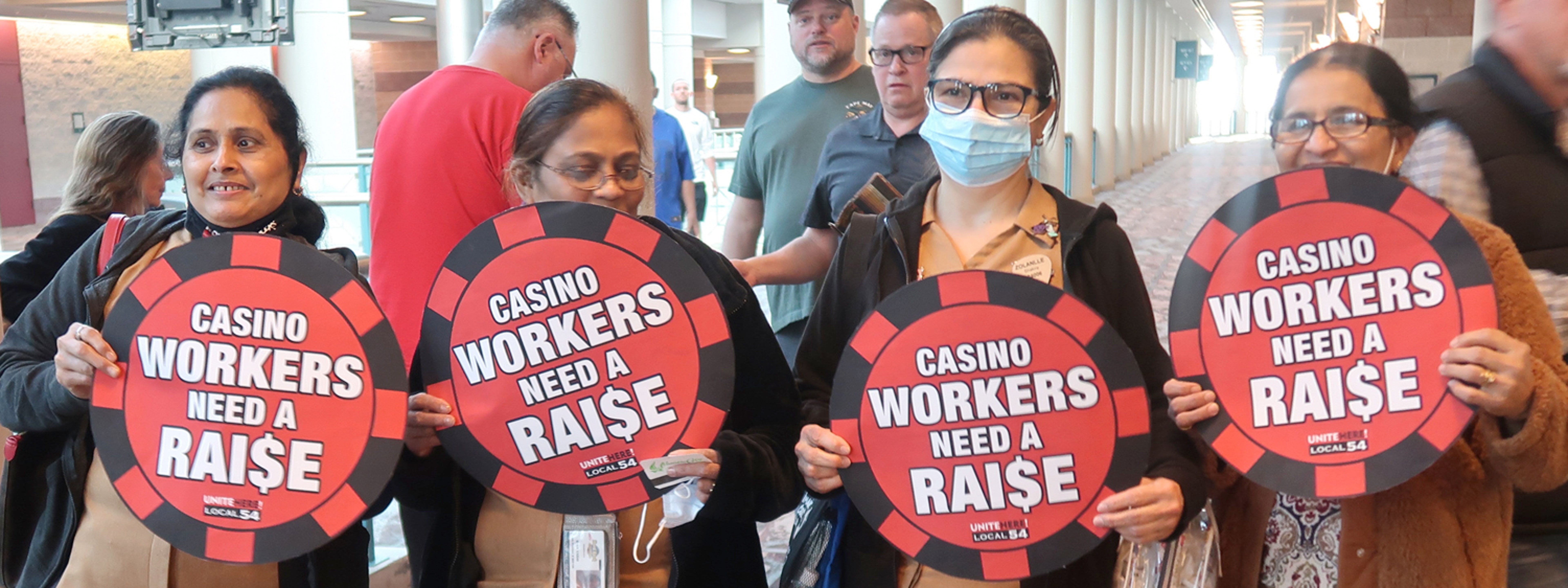 Atlantic City Casino Workers Seal Labor Pacts With MGM, Caesars