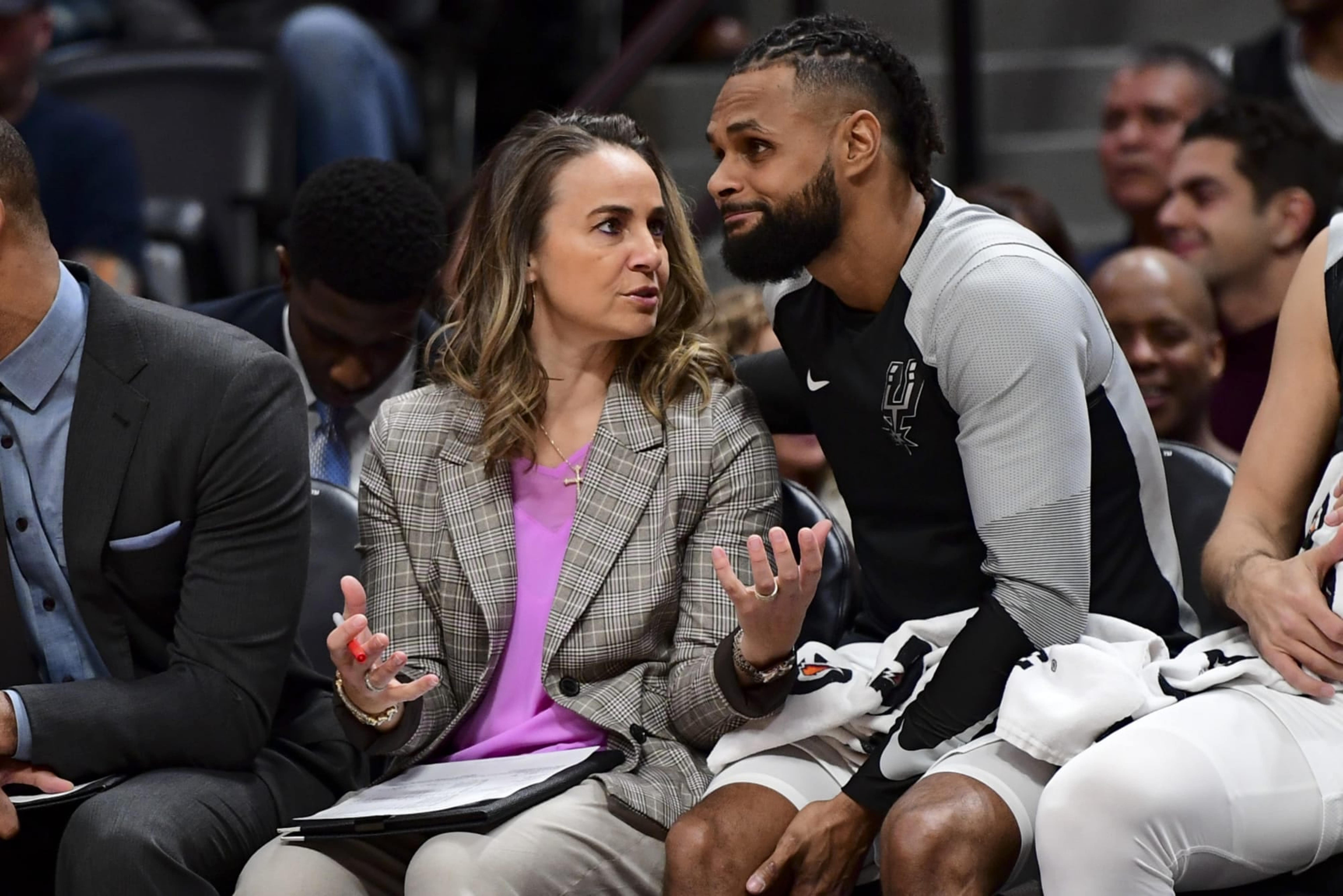 American-Russian Pro Basketball Coach Becky Hammon Appeals To Putin To &#39;Do The Right Thing&#39; And Free Brittney Griner