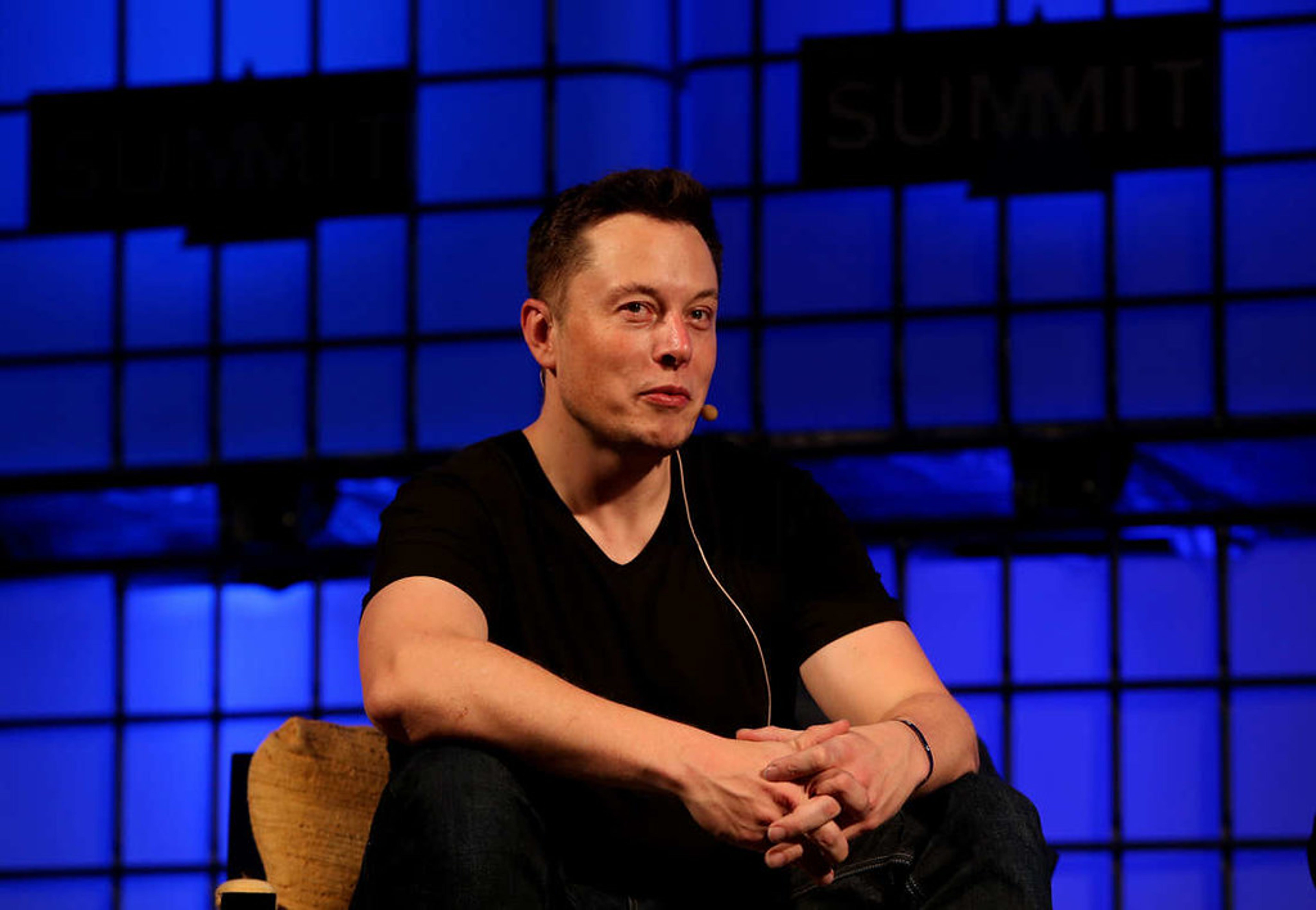 Elon Musk On Aliens Asks If Universe Is 13.8B Years Old, Shouldn&#39;t They Be &#39;Everywhere?&#39;