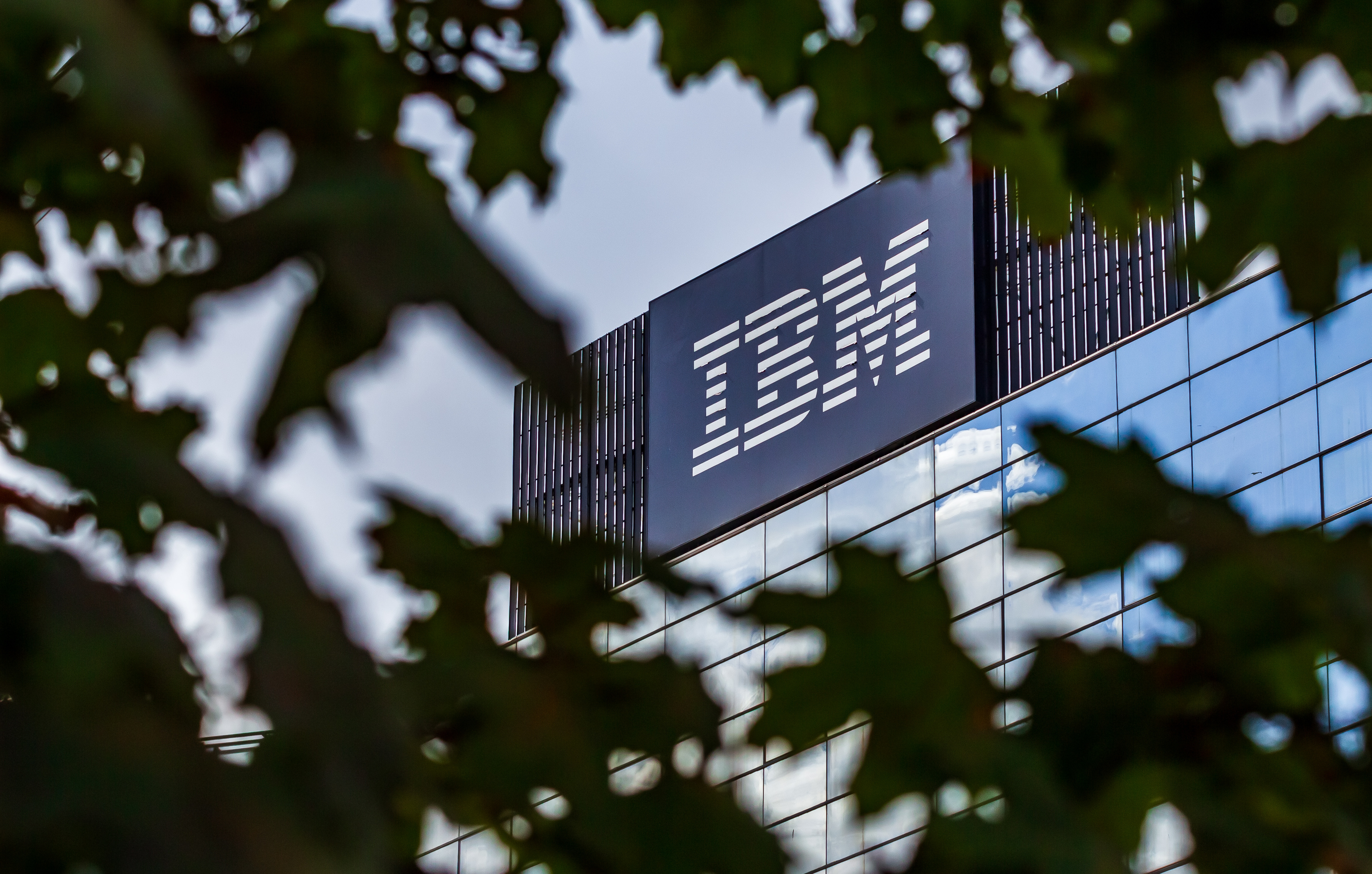 Apple, IBM Get CNBC &#39;Fast Money&#39; Mentions, While This Stock Popped Nearly 1% In Seconds
