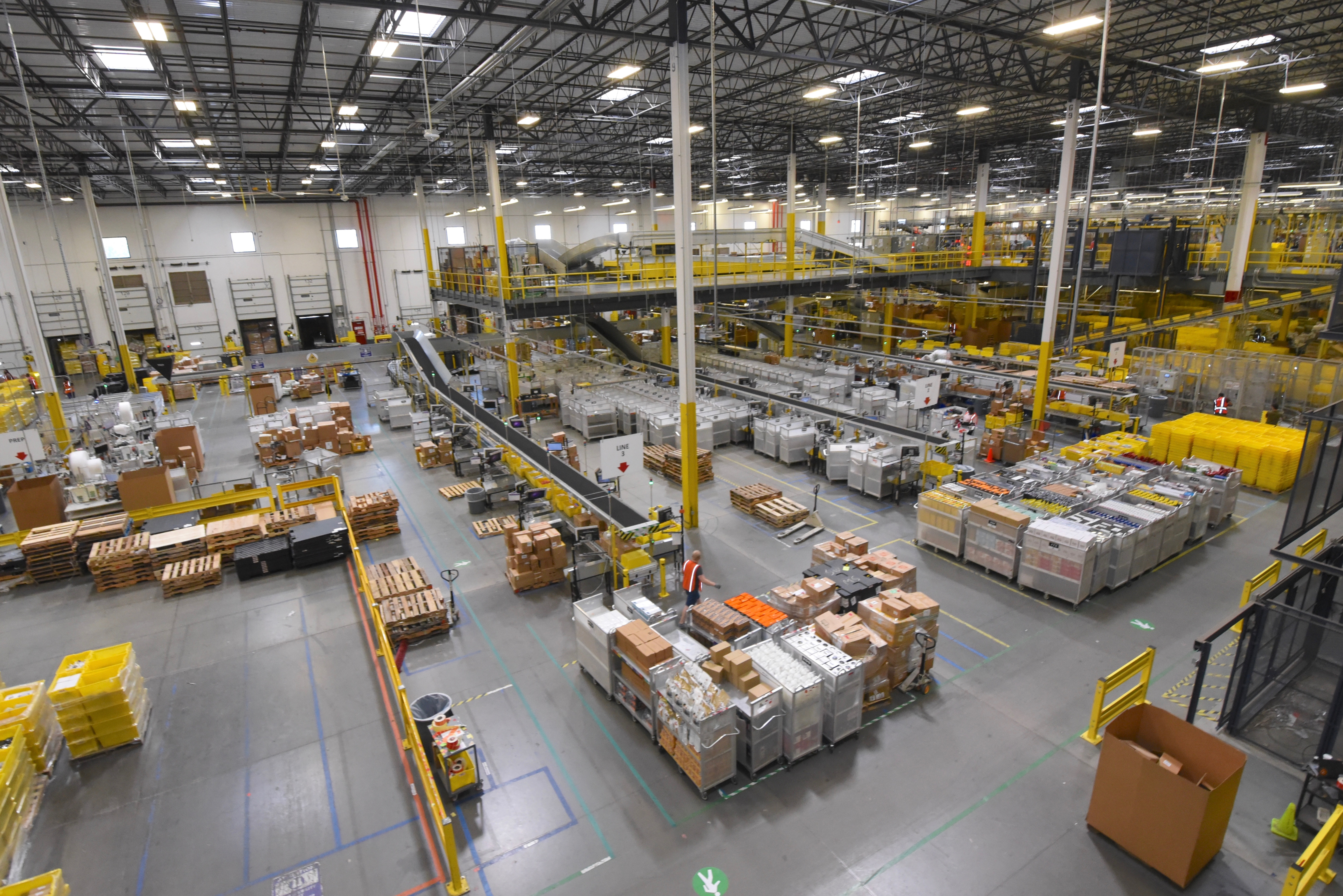 Amazon Upgrades Warehouse AC Following Heat Complaints, Worker Death