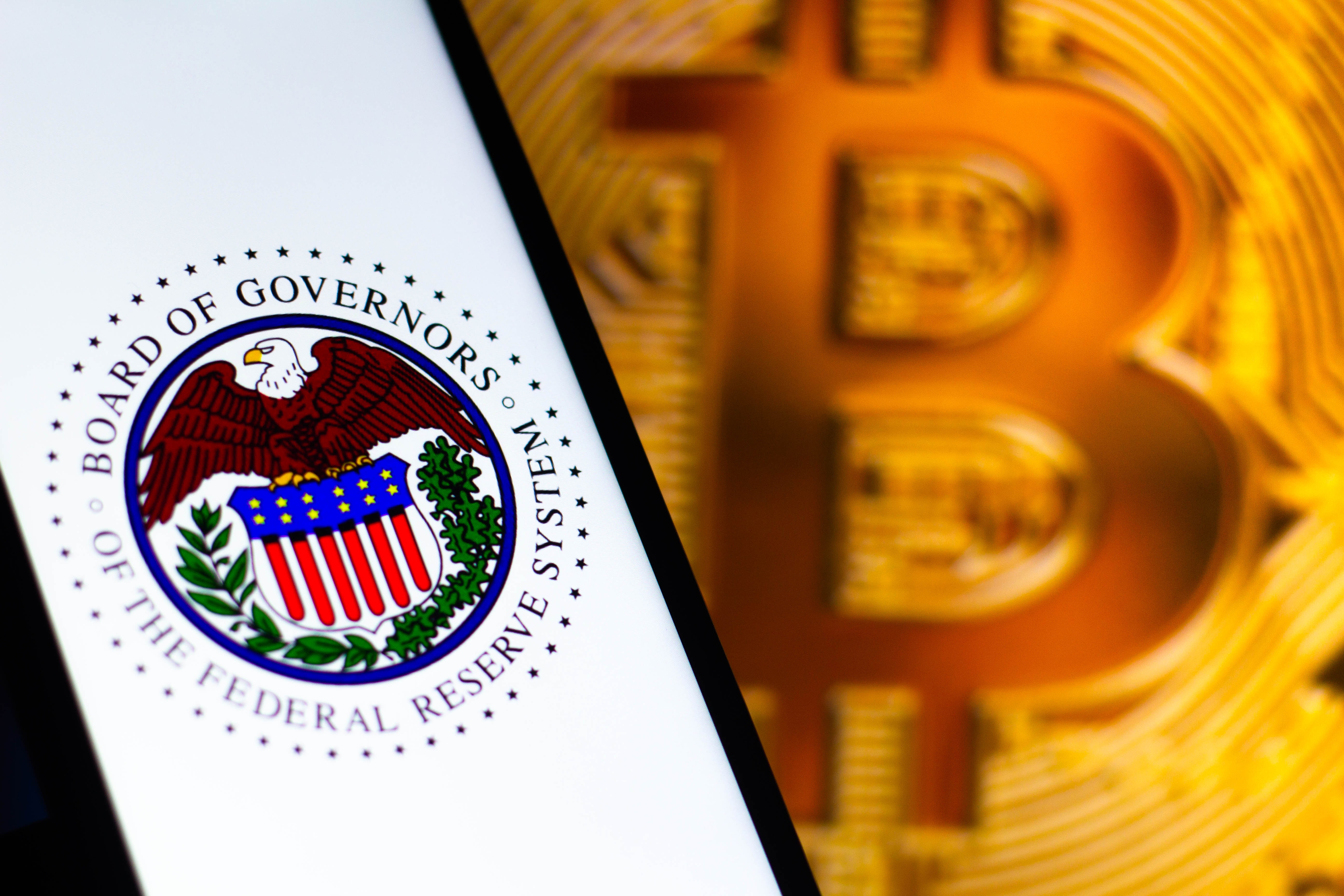 Bitcoin, Ethereum, Dogecoin Rise As Focus Turns To Powell&#39;s Jackson Hole Speech: Analyst Warns Crypto &#39;Does Not Look Healthy Overall&#39;