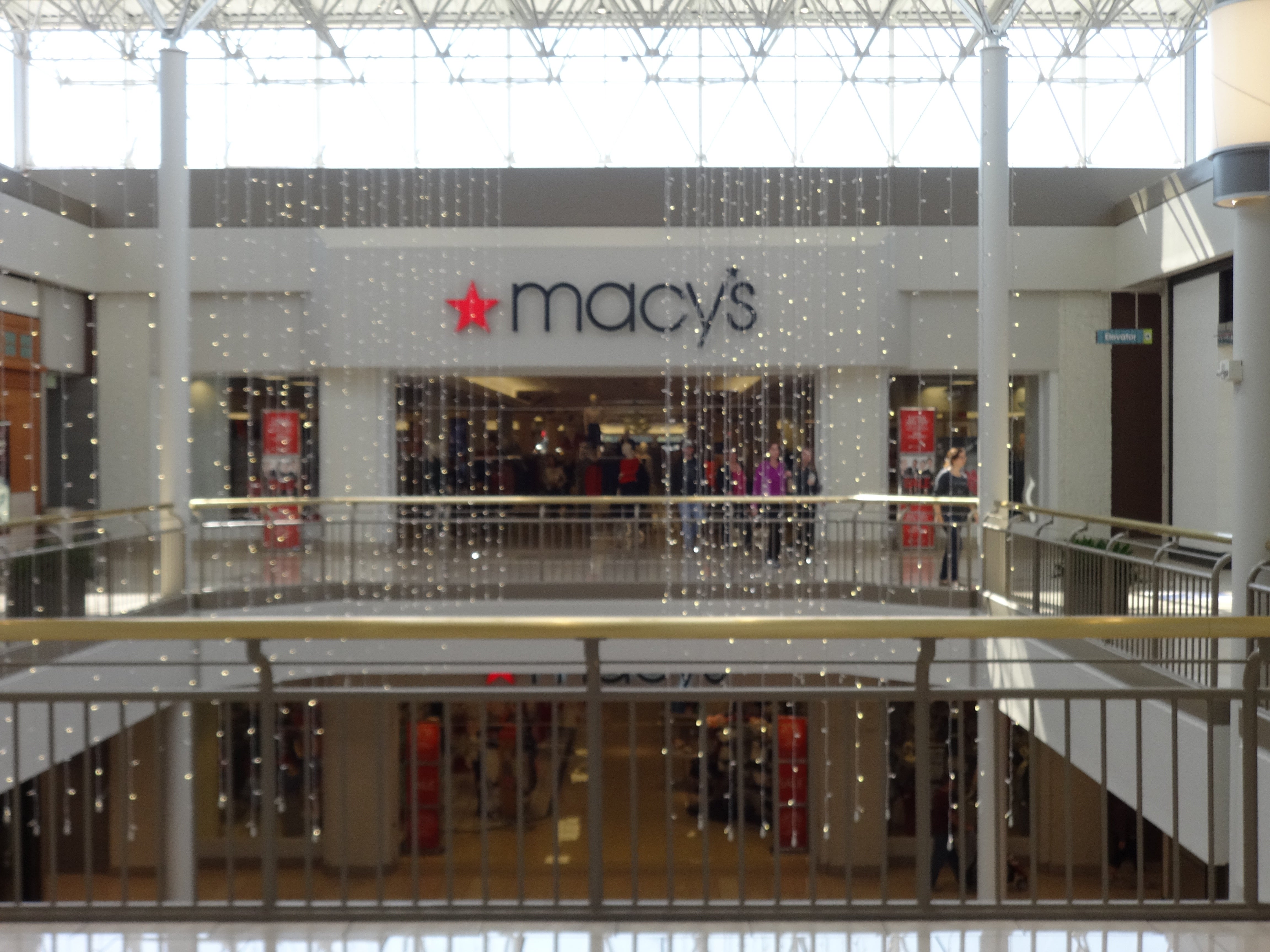 Macy's Serves Up Unique Holiday Shopping Experience