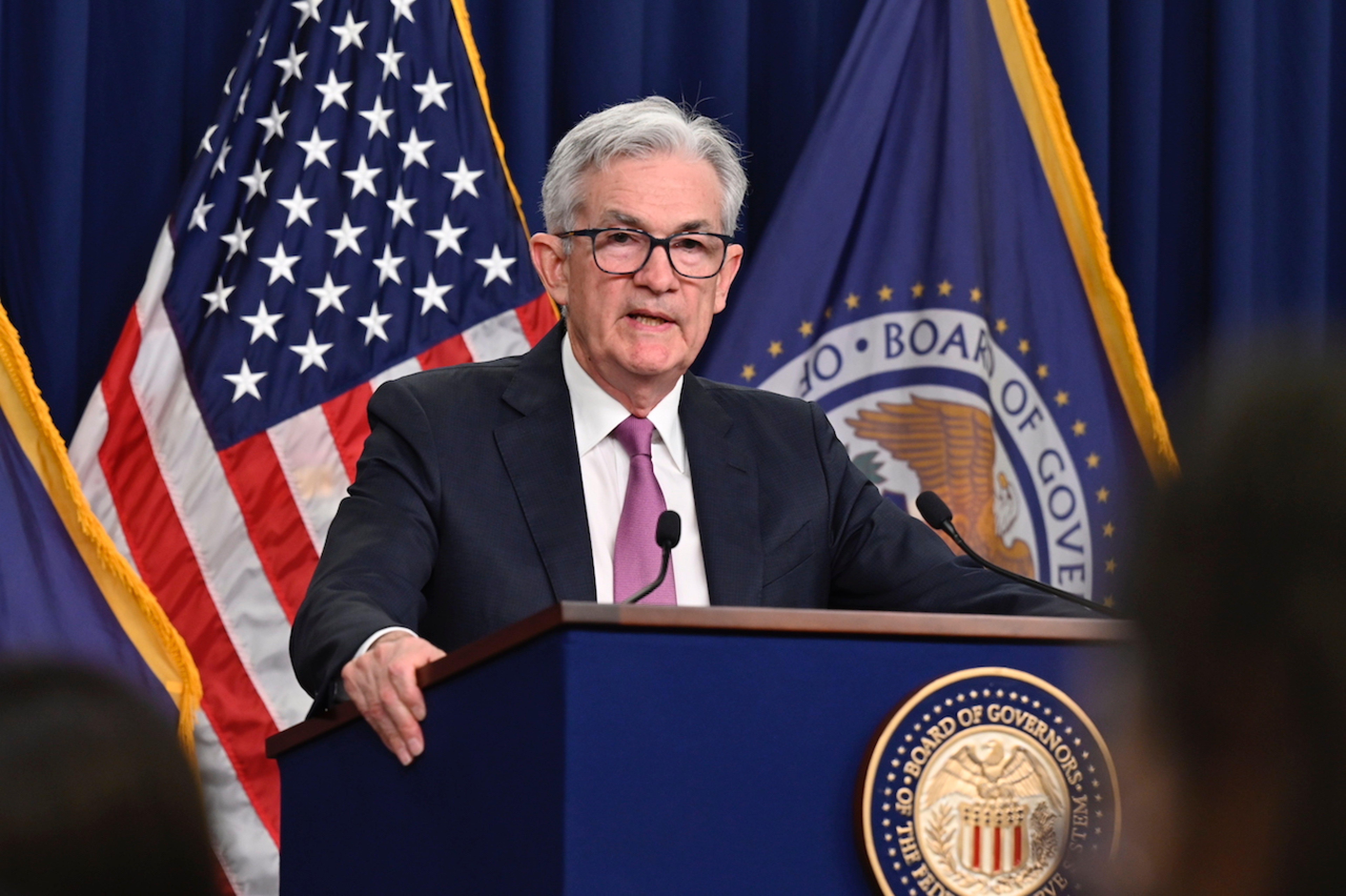 DeFi Has &#39;Significant&#39; Structural Issues, Powell Says, Calling For More Regulation