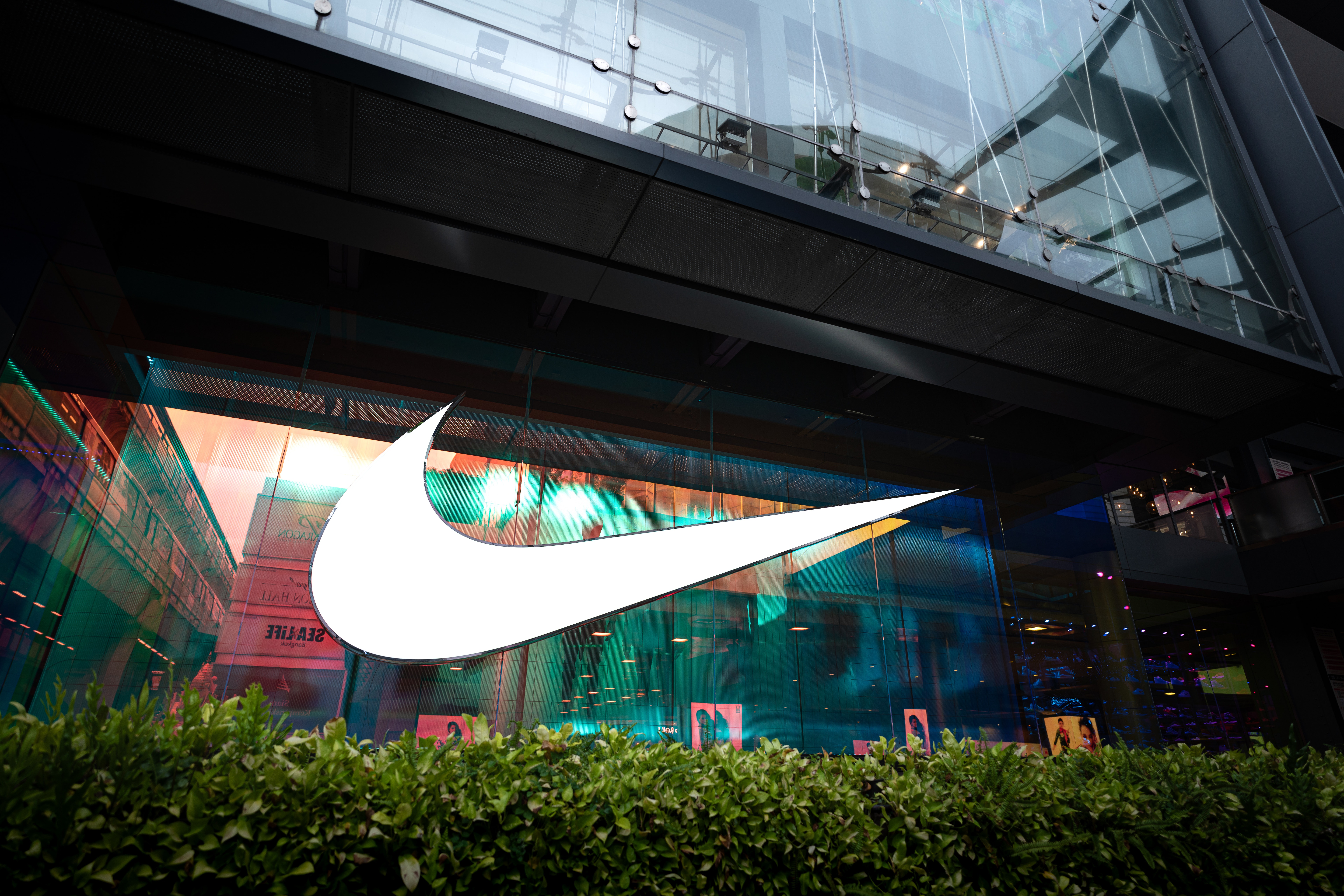 Nike Stock Is Down 40% This Year Despite Strong Performance: What Will Today&#39;s Earnings Call Reveal?