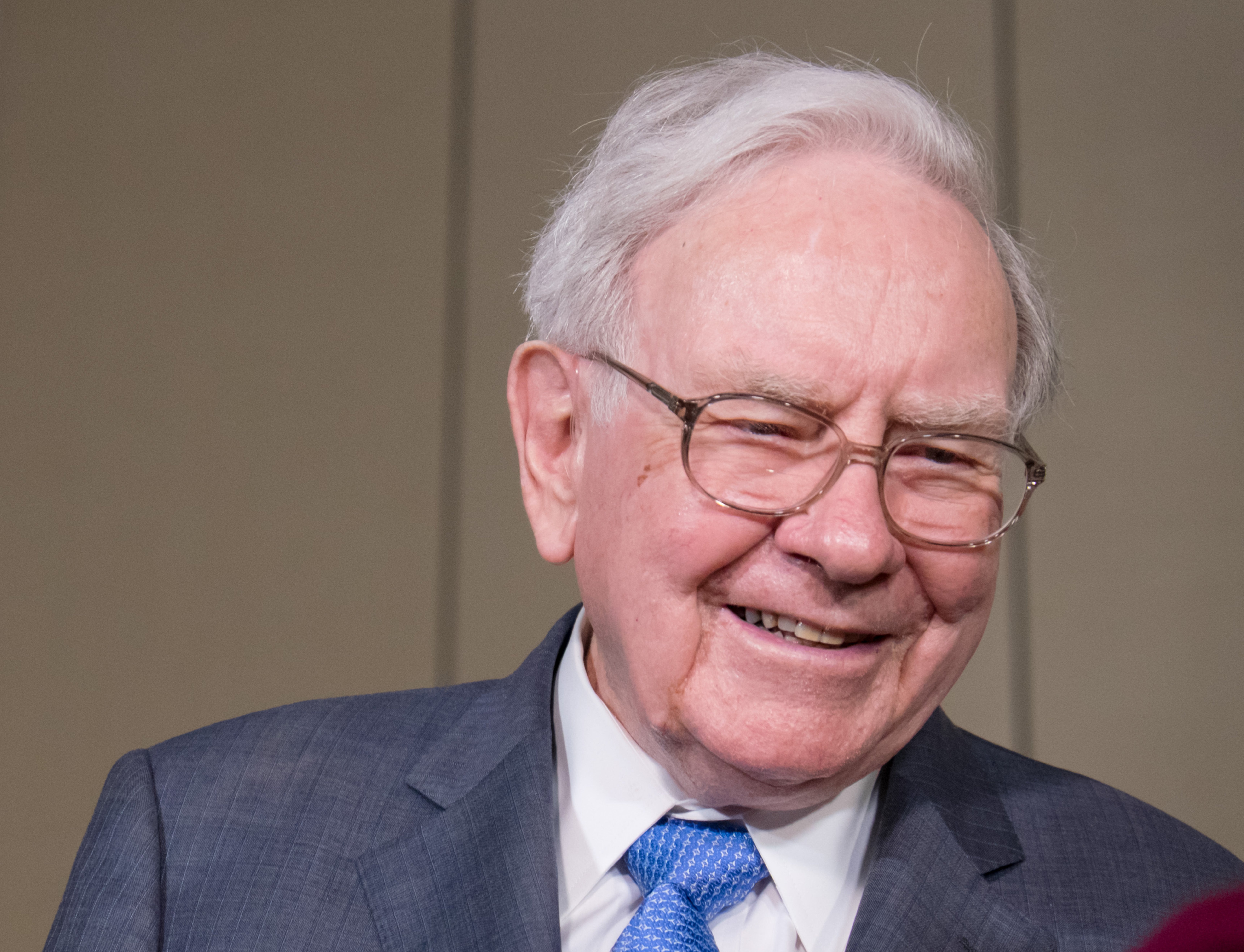 What Did Warren Buffett Say He&#39;d Write A $25 Billion Check For?