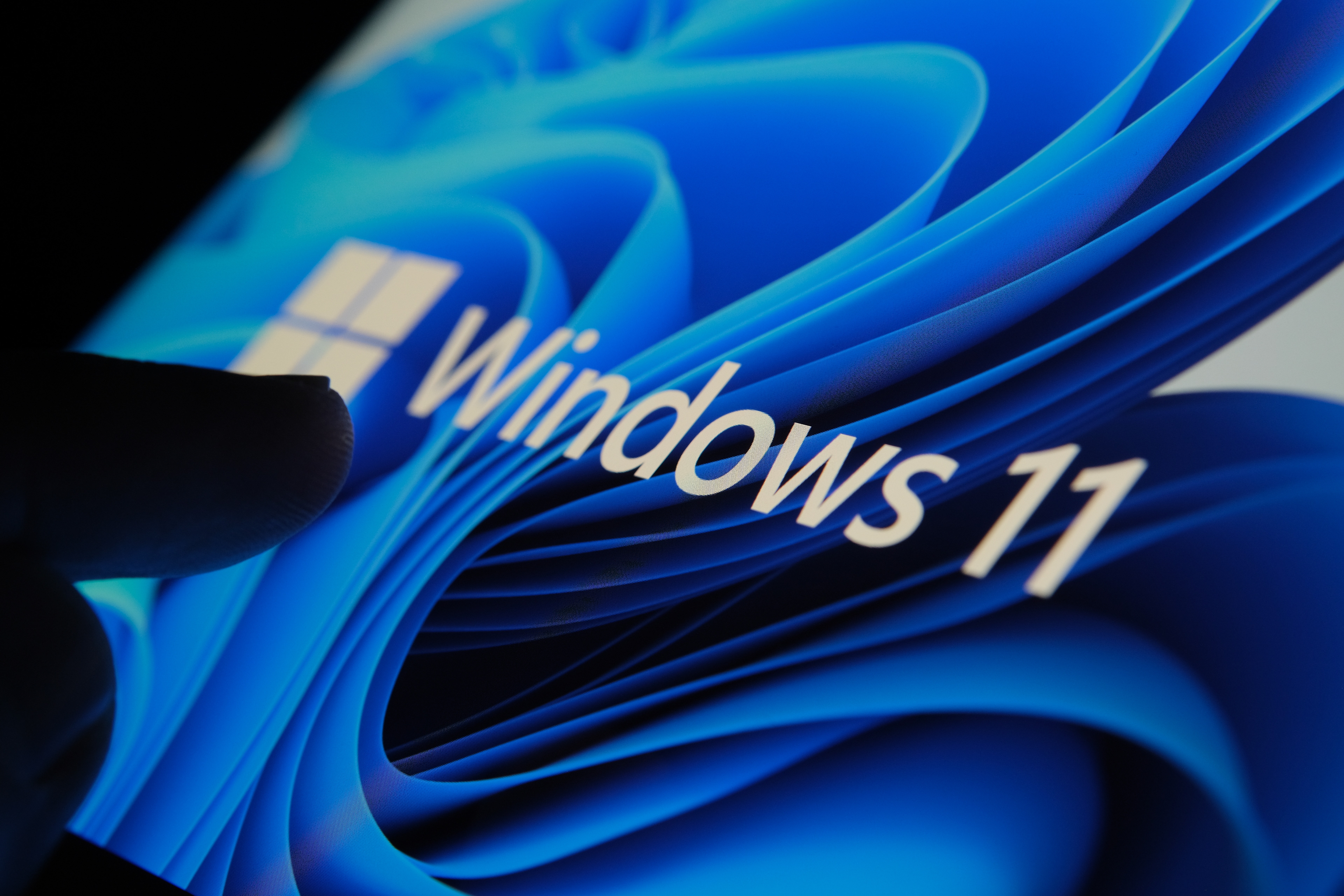 Latest Windows 11 Update Has Bug That Can Slow File Downloading By 40%, Microsoft Still Hunting For Solution