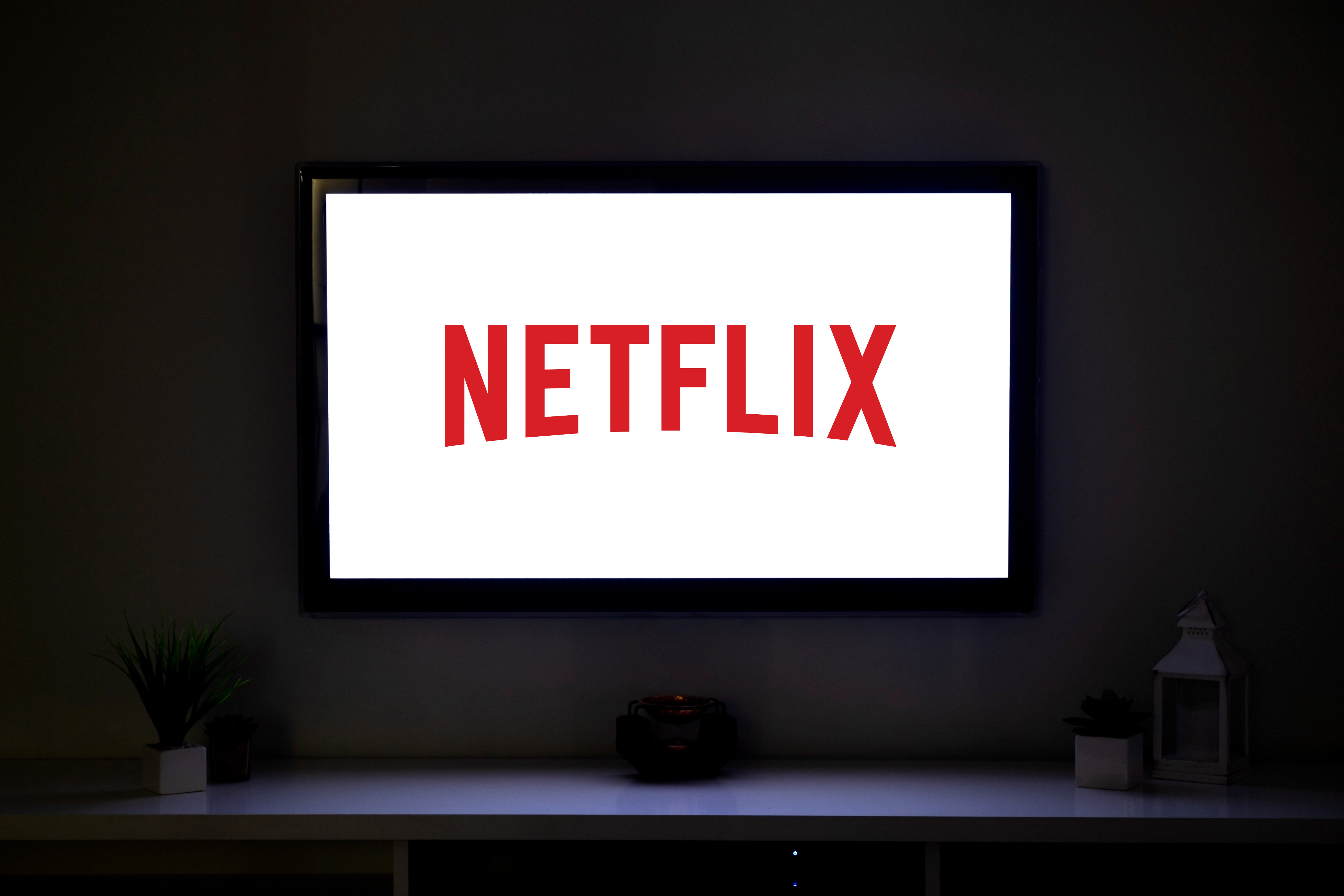 Netflix Q3 Earnings Highlights: Revenue, Subscribers Beat Estimates, Company Throws Shade At Streaming Rivals