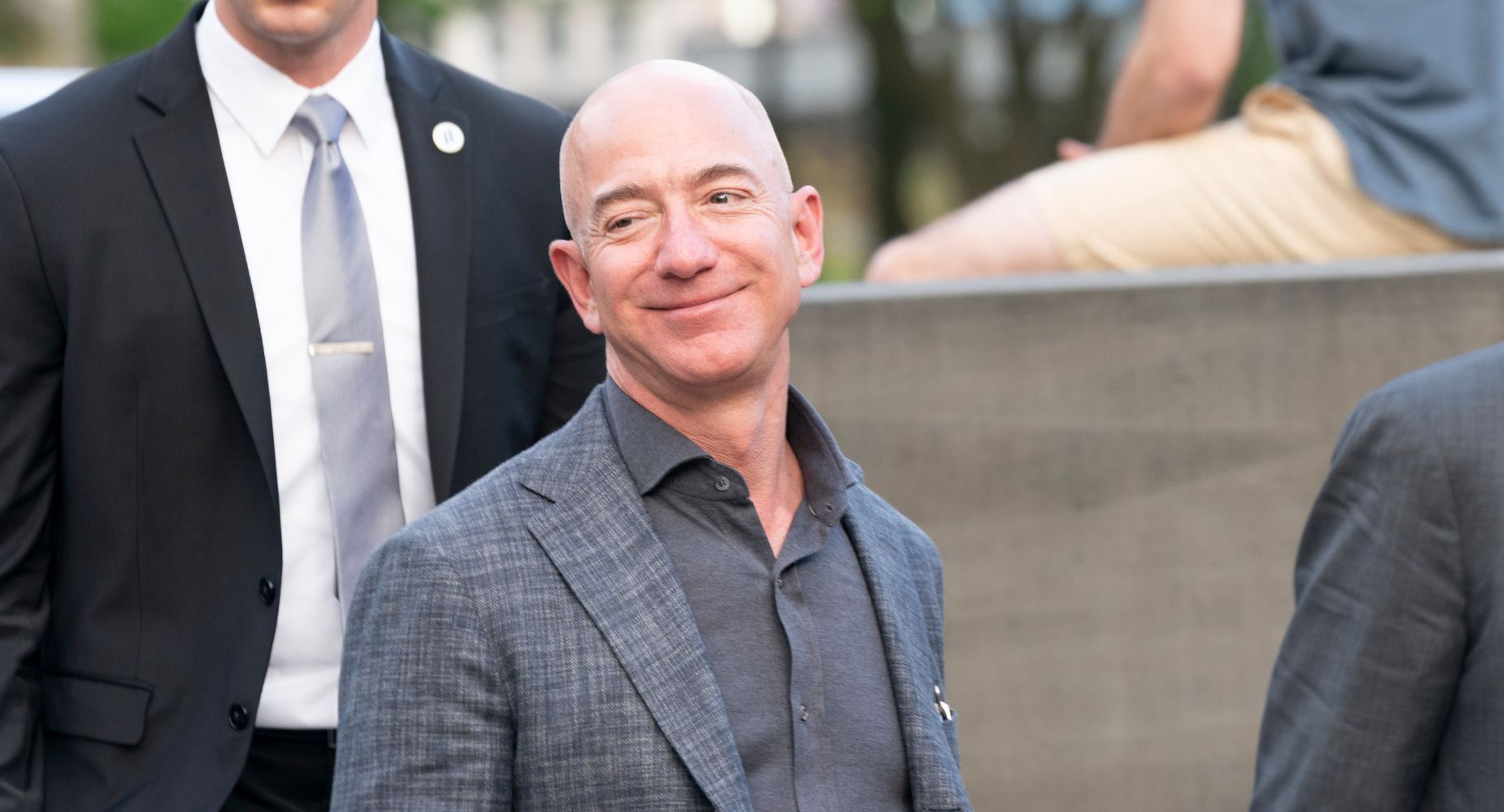 Walking Away On Top, If You Invested $1,000 In Amazon When Bezos Stepped Down, Here&#39;s How Much You&#39;d Have Now