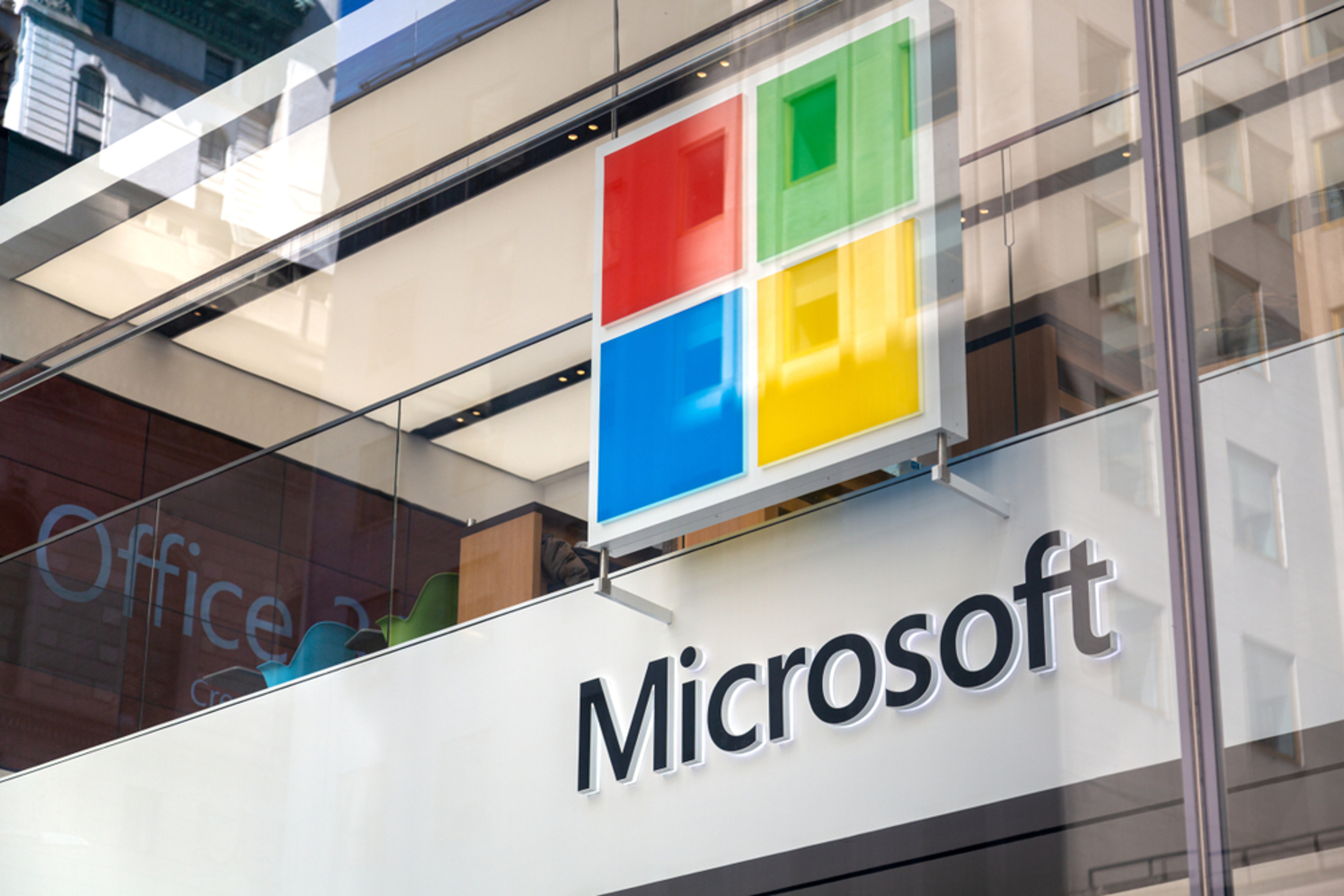 5 Microsoft Analysts On Q2 Earnings Beat, Slowing Azure Cloud Growth: &#39;Growth Is Likely Bottoming In Q3&#39;