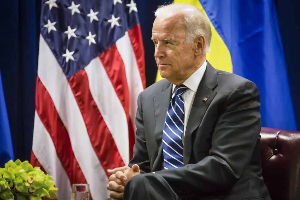 La passeggiata di Biden a Kiev che umilia Putin