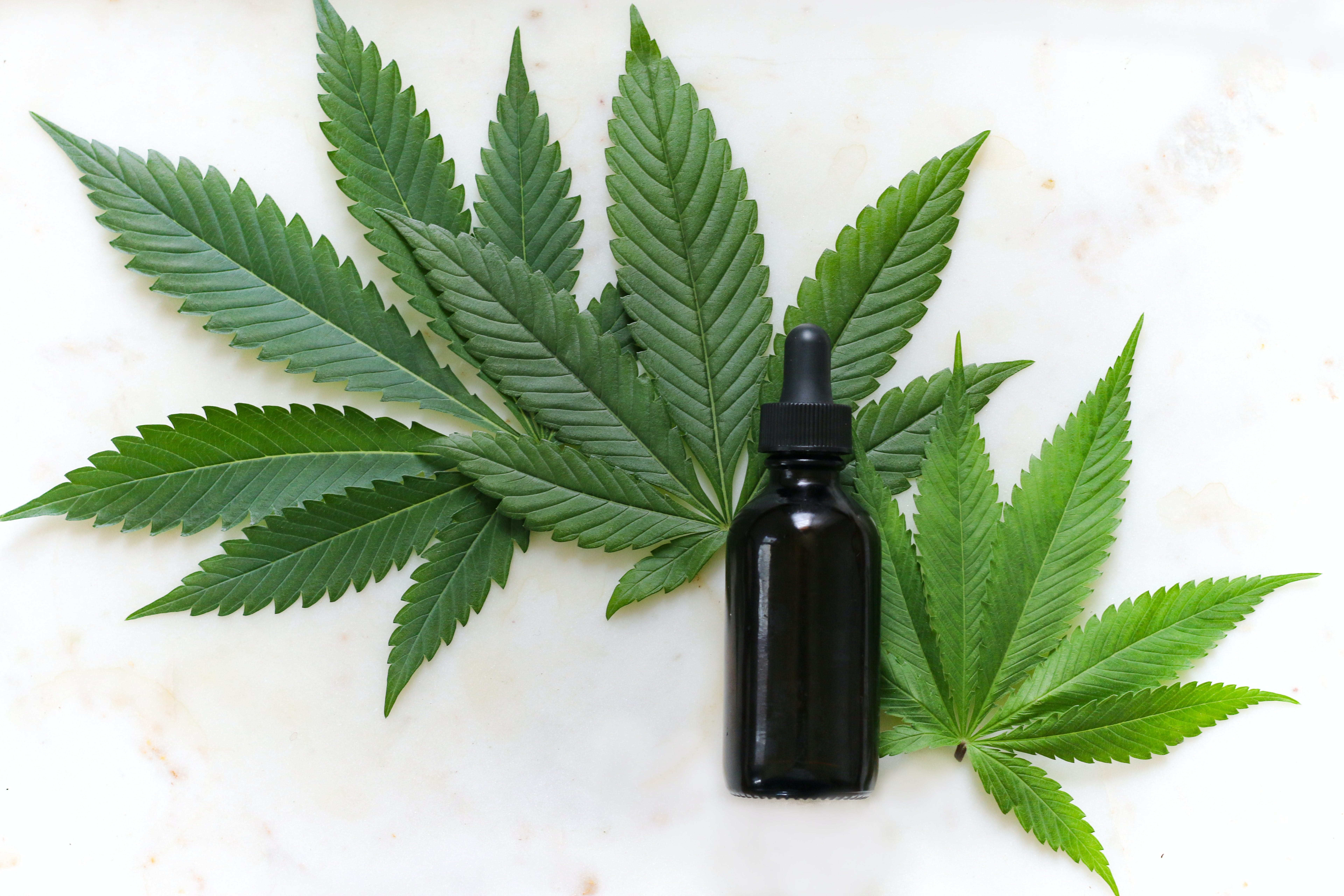 New CBD &amp; THC Cannabis Oils Now Shipping To Australia From Canada