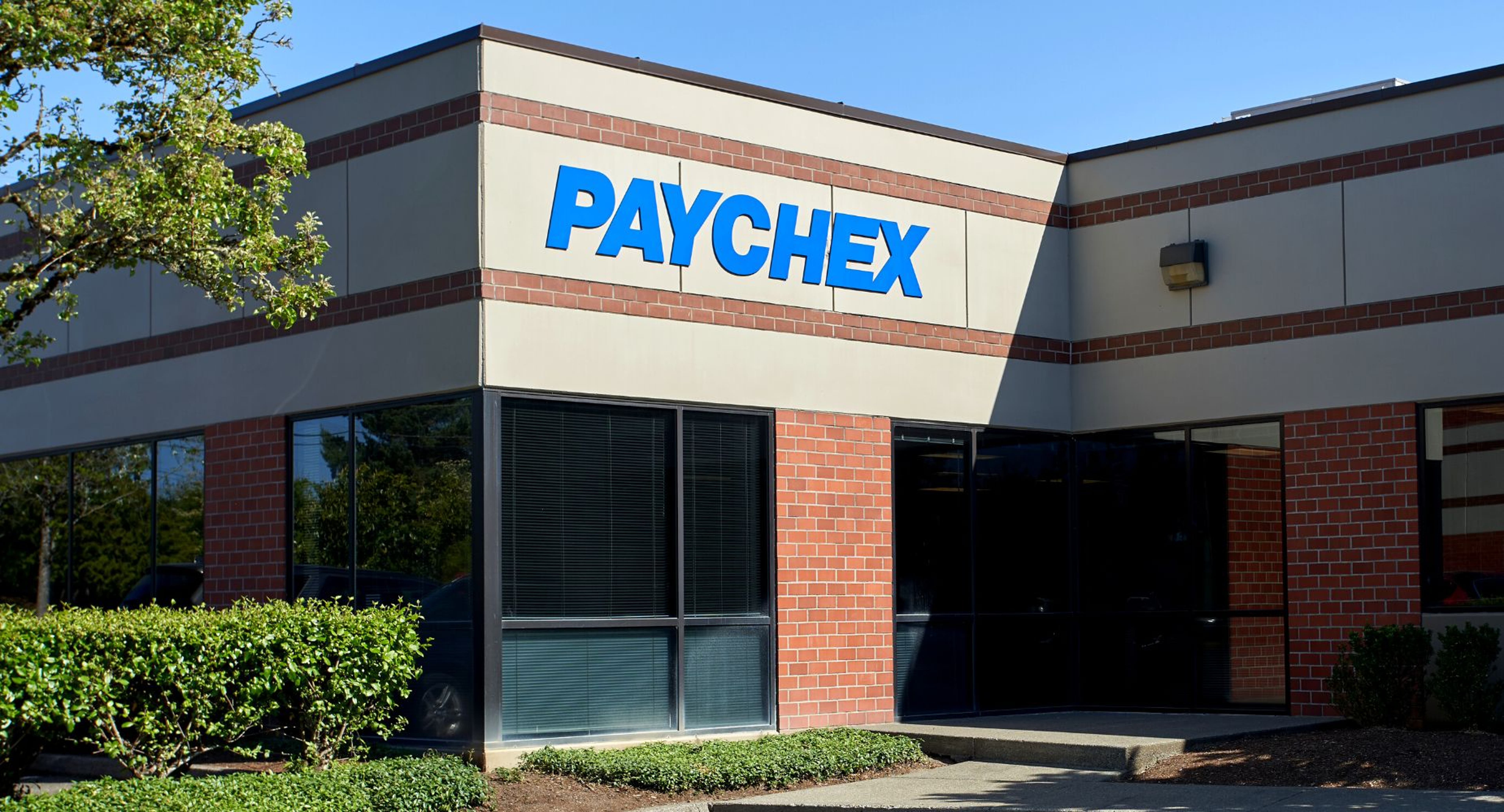 How To Earn $500 A Month From Paychex Following Upbeat Earnings