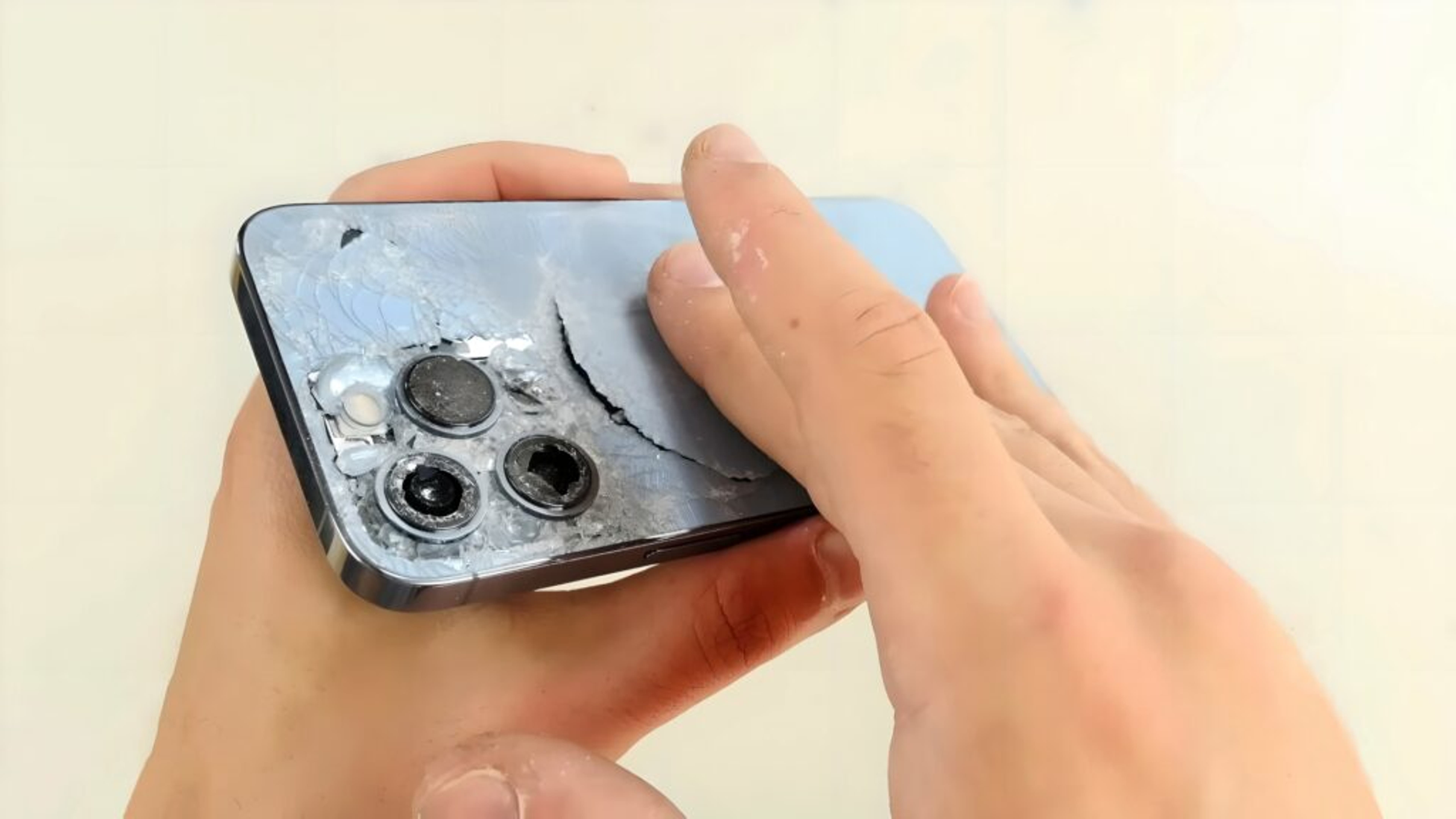 Repairing iPhone 15 Pro&#39;s Back Glass Is 3x Cheaper, But It Is Shockingly Fragile