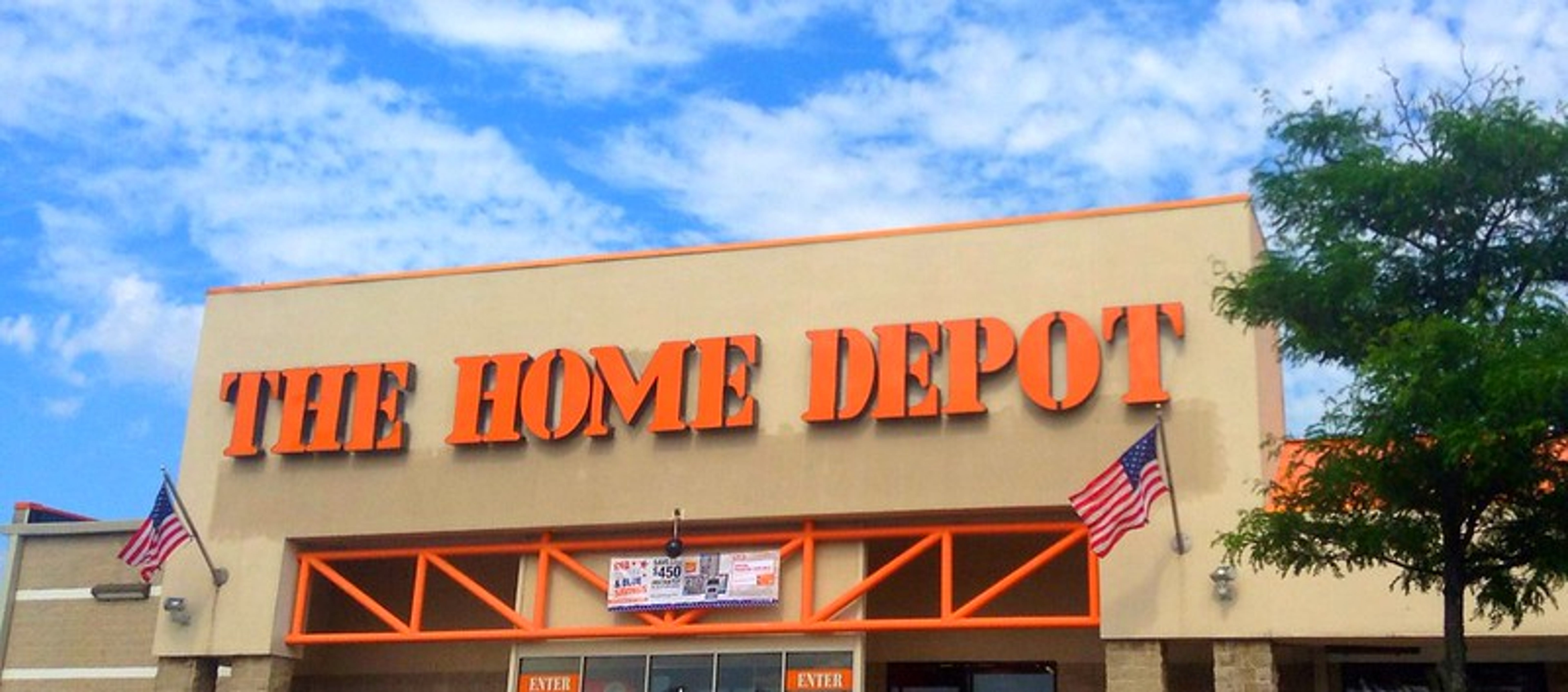 Home Depot Takes Center Stage: Upcoming Earnings Report Sheds Light On US Economic Health
