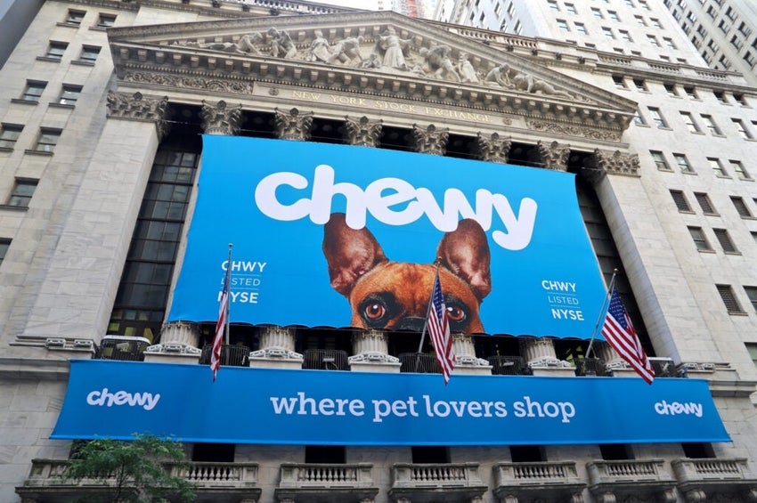 Chewy signage