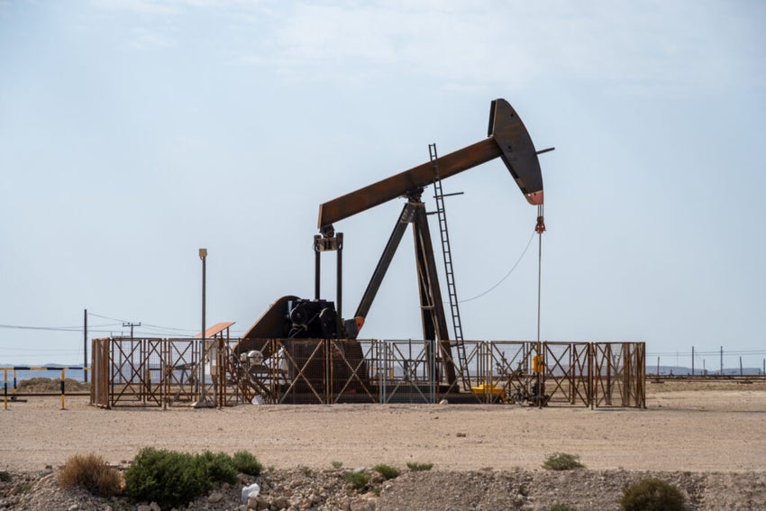 Oil,Well,In,The,Desert,Of,Bahrain