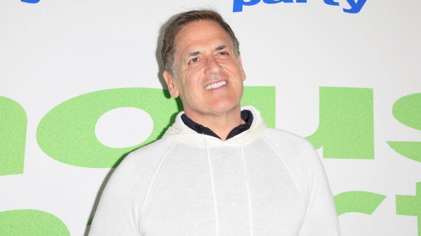 Mark Cuban poses for a photo at an event