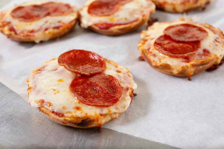pizza bagel