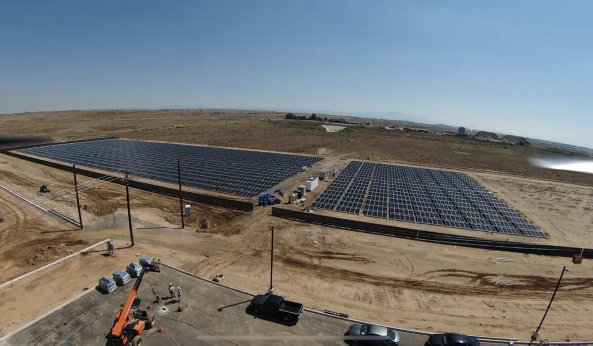 050324-tt116-wattev-bakersfield-solar-field-1200x702.jpeg